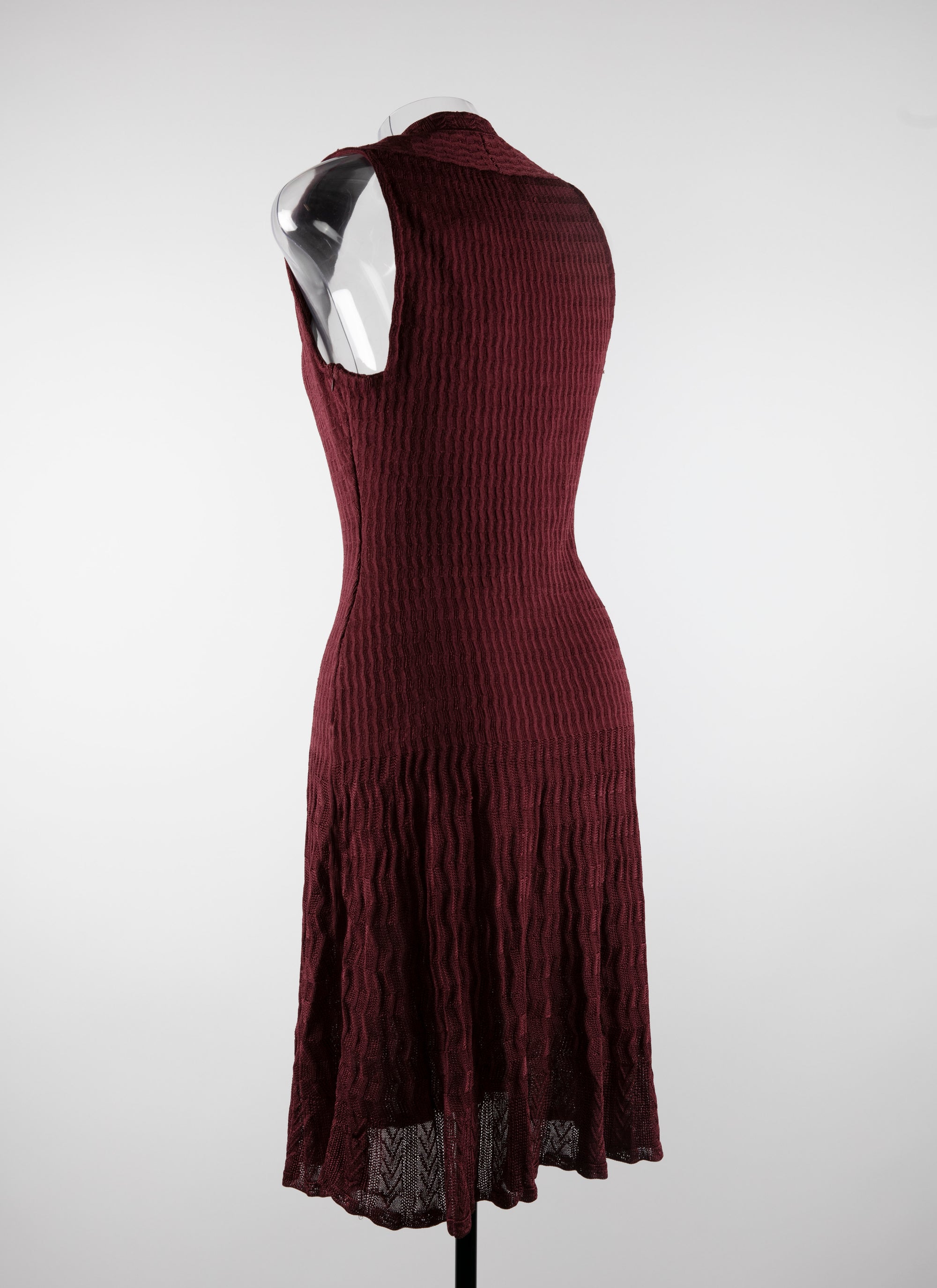 Textured sleeveless dress - Bordeaux