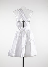 Robe asymétrique cintrée à la taille - Blanc intense