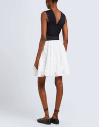 Belted skirt with wave embroidery - White