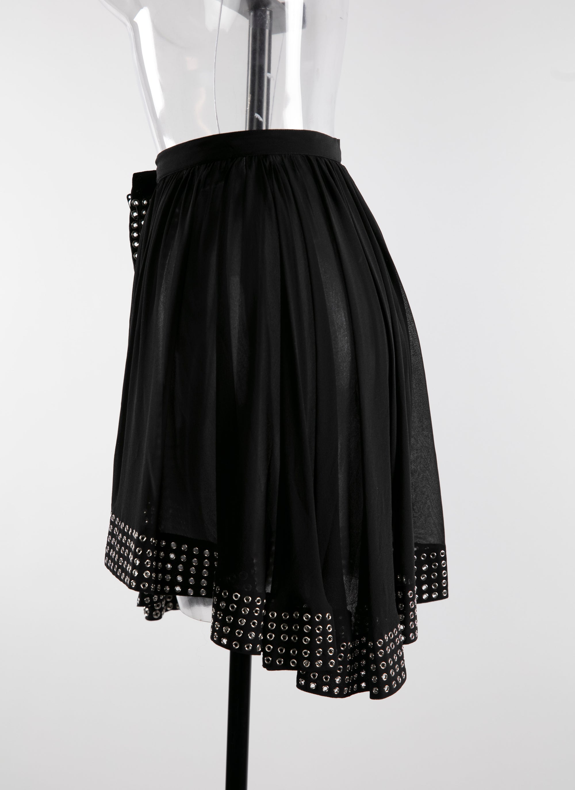 Jupe courte asymétrique perforée en soie - Noir & Argent