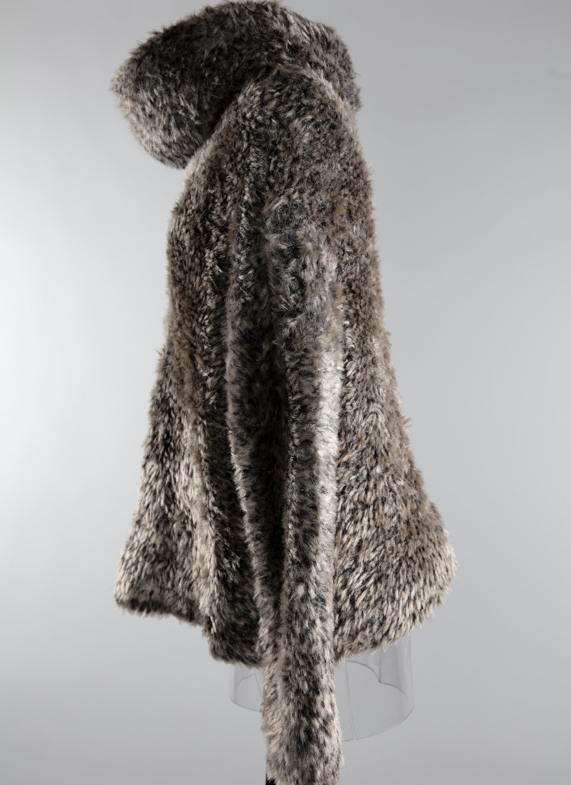 Long-sleeved faux fur jumper with wool hood - Nude & White