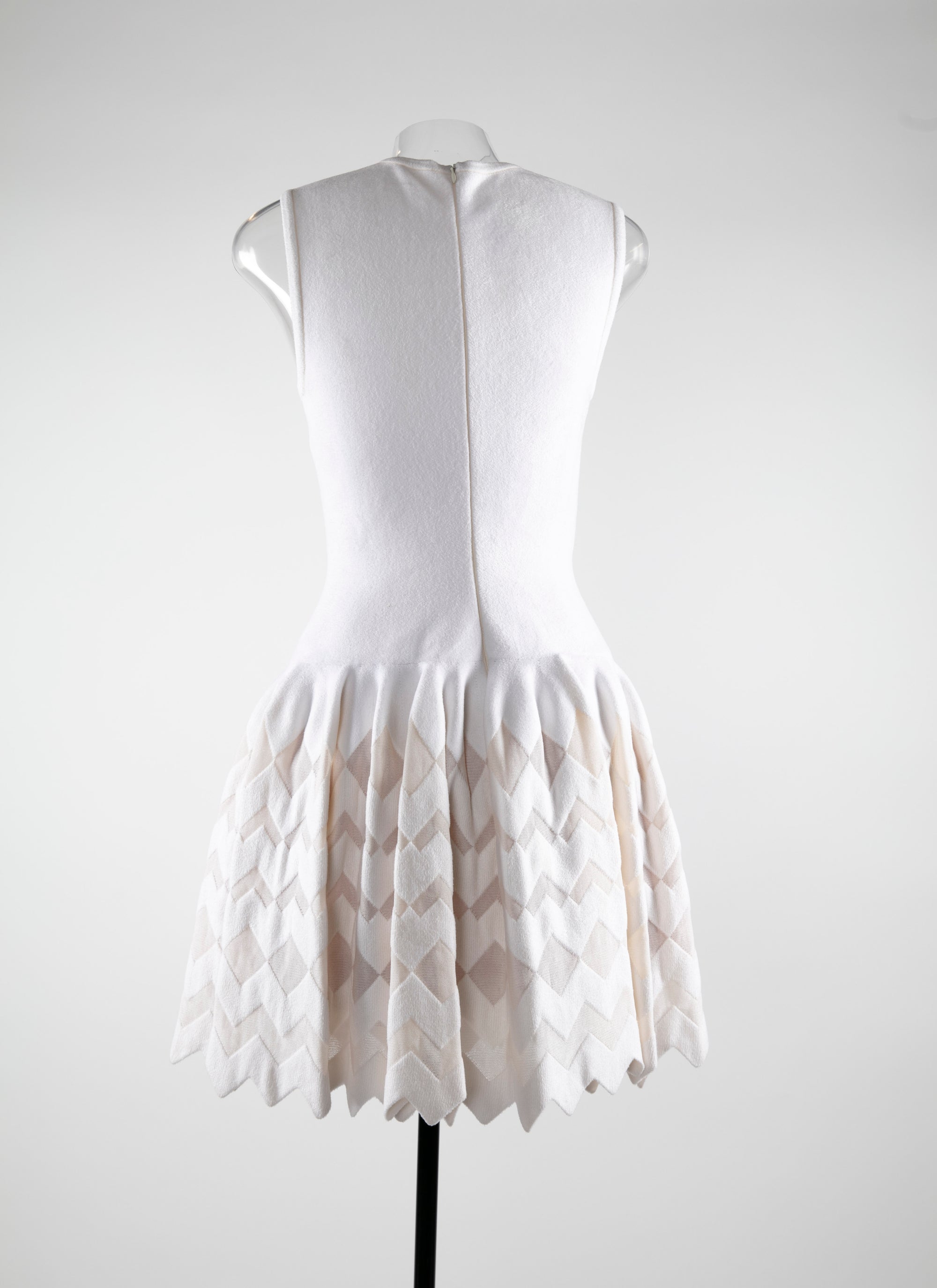Square neck scalloped hem short dress - White iridescent