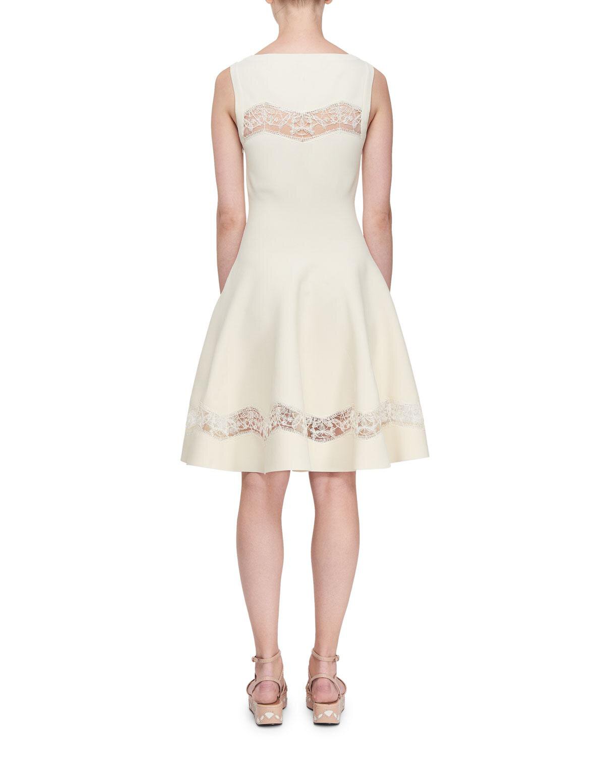 Sleeveless lace dress - Chamois