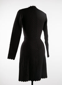 V-neck short dress in fine knit - Black & Ruby