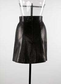 Short leather skirt with couture detail - Intense Black
