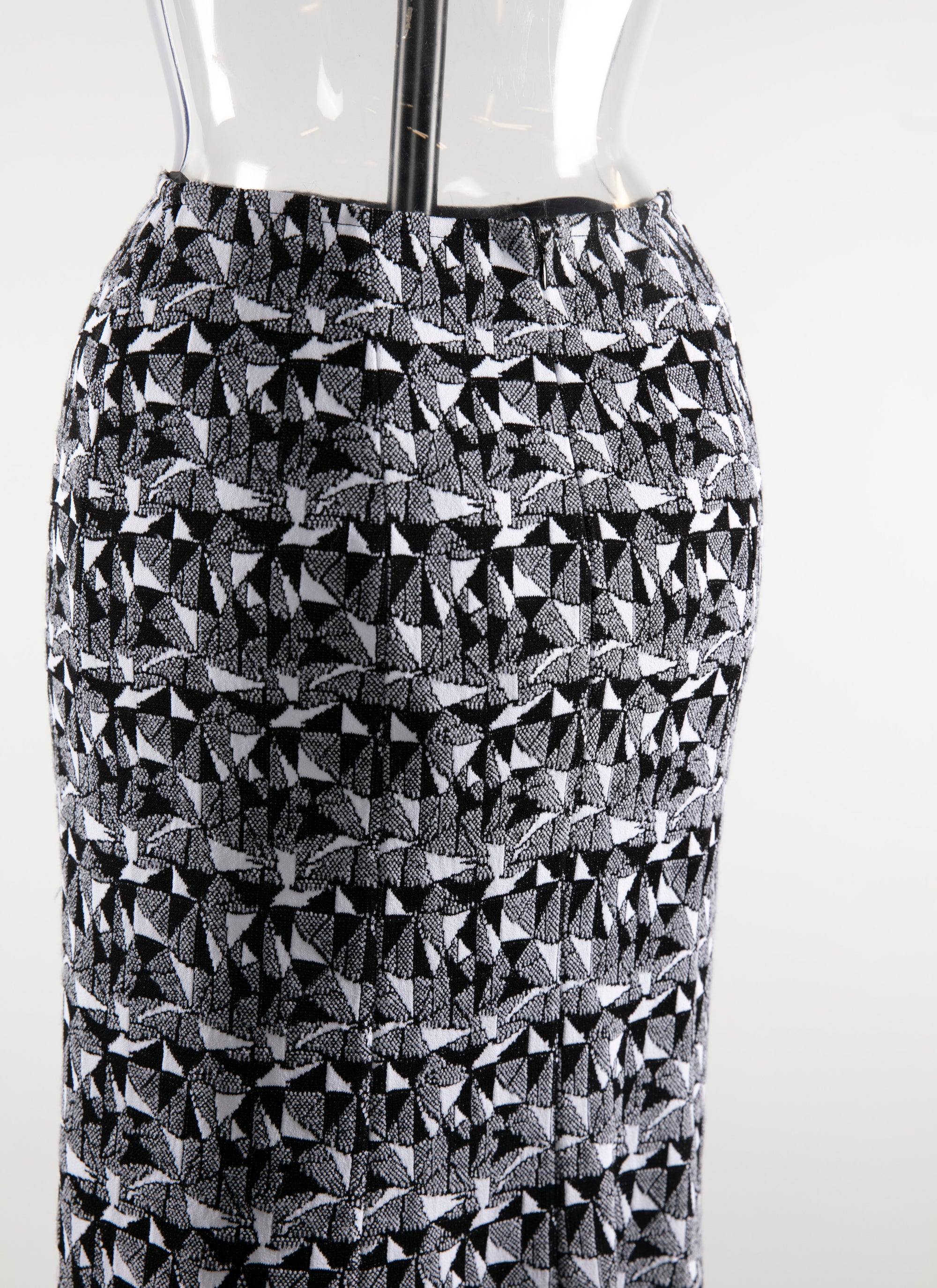 Long skirt with geometric print - Black & White