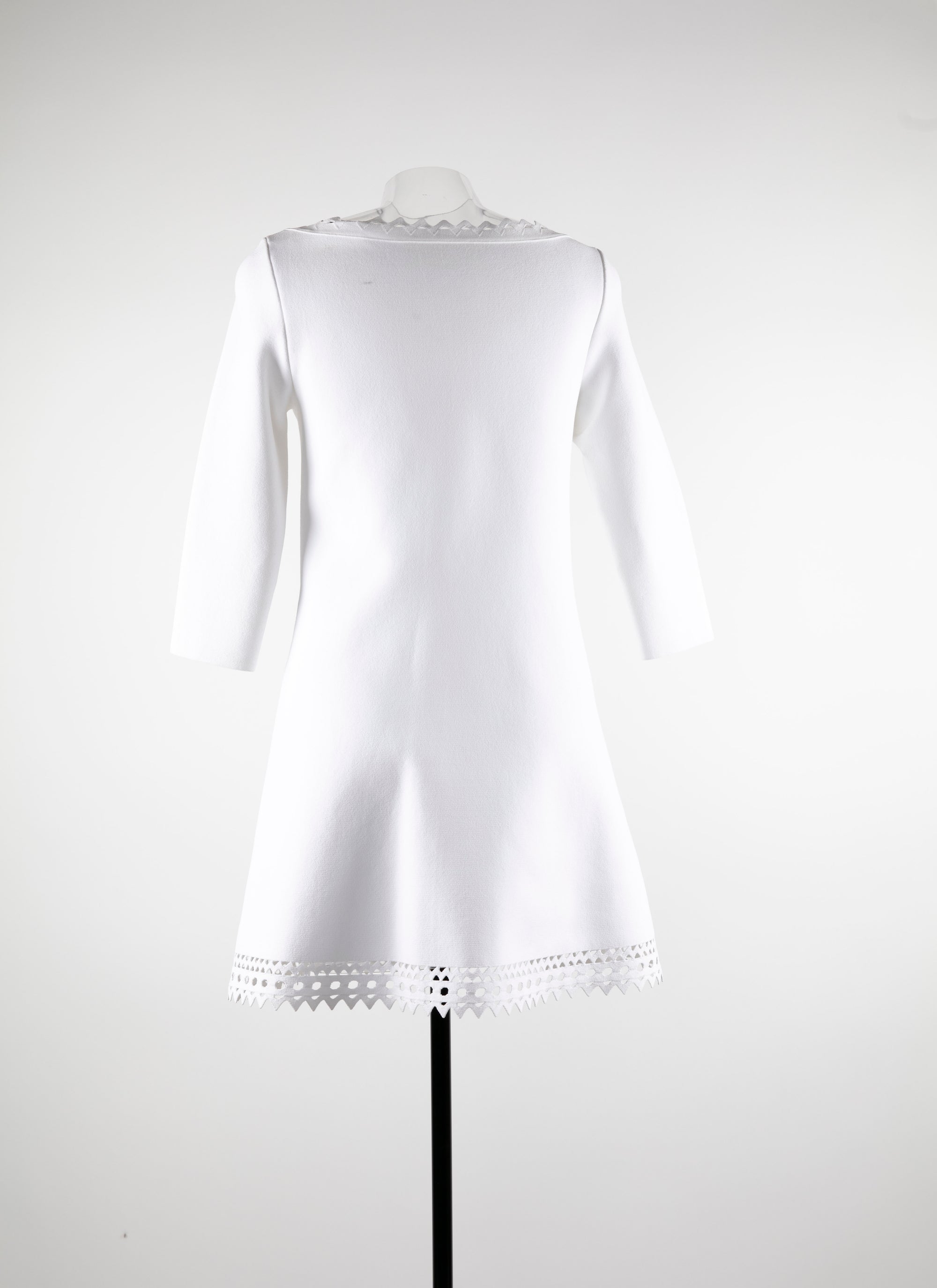 3/4-sleeve dress with scalloped collar and hem - White