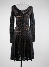 Long-sleeved lace dress with scalloped collar - Night Metal