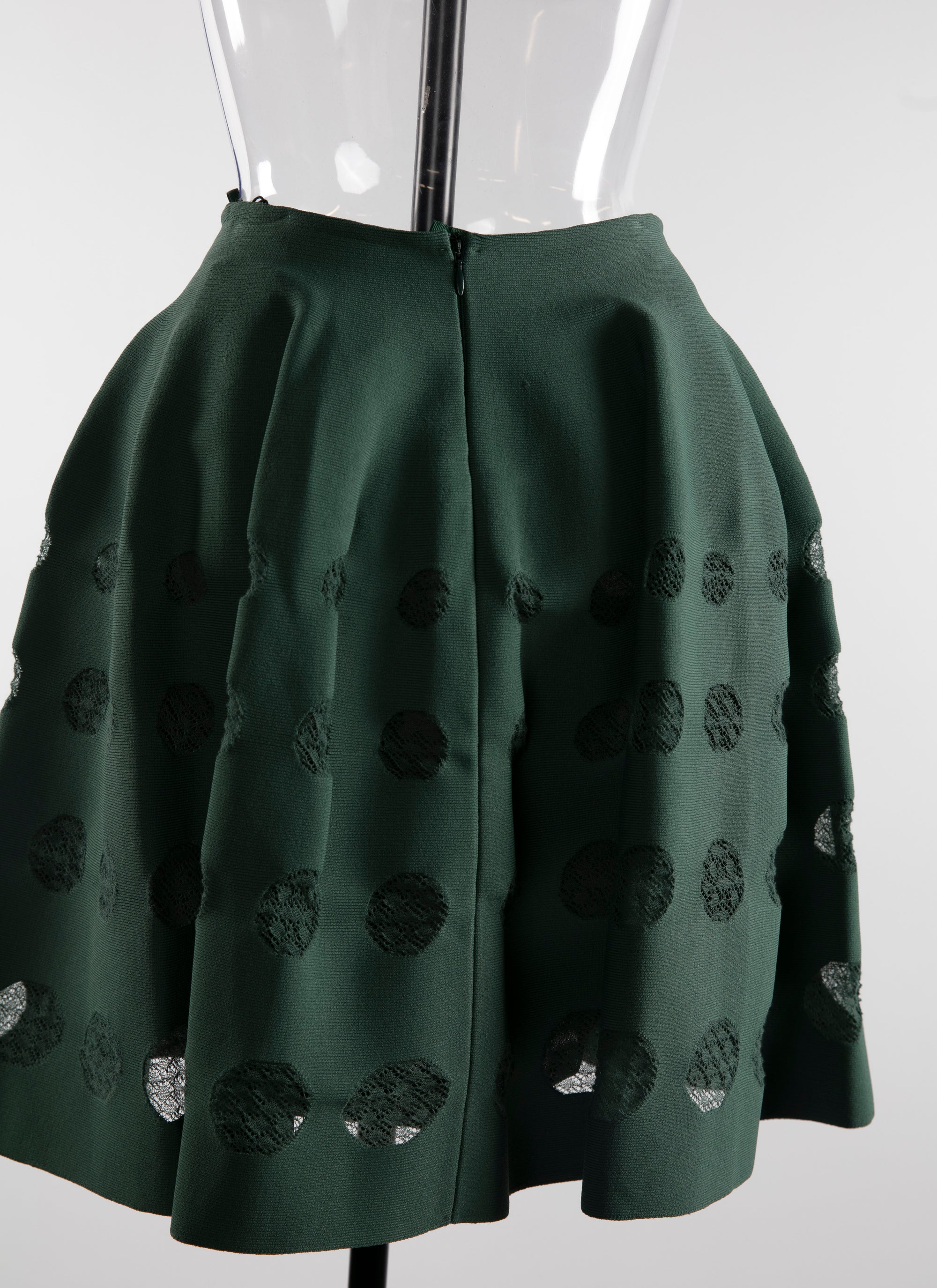 Short skater skirt with lace details - Fir