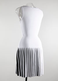 Robe courte sans manches à plis - Blanc & Noir