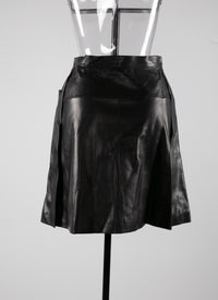 Short leather skirt with patch pockets - Black intense