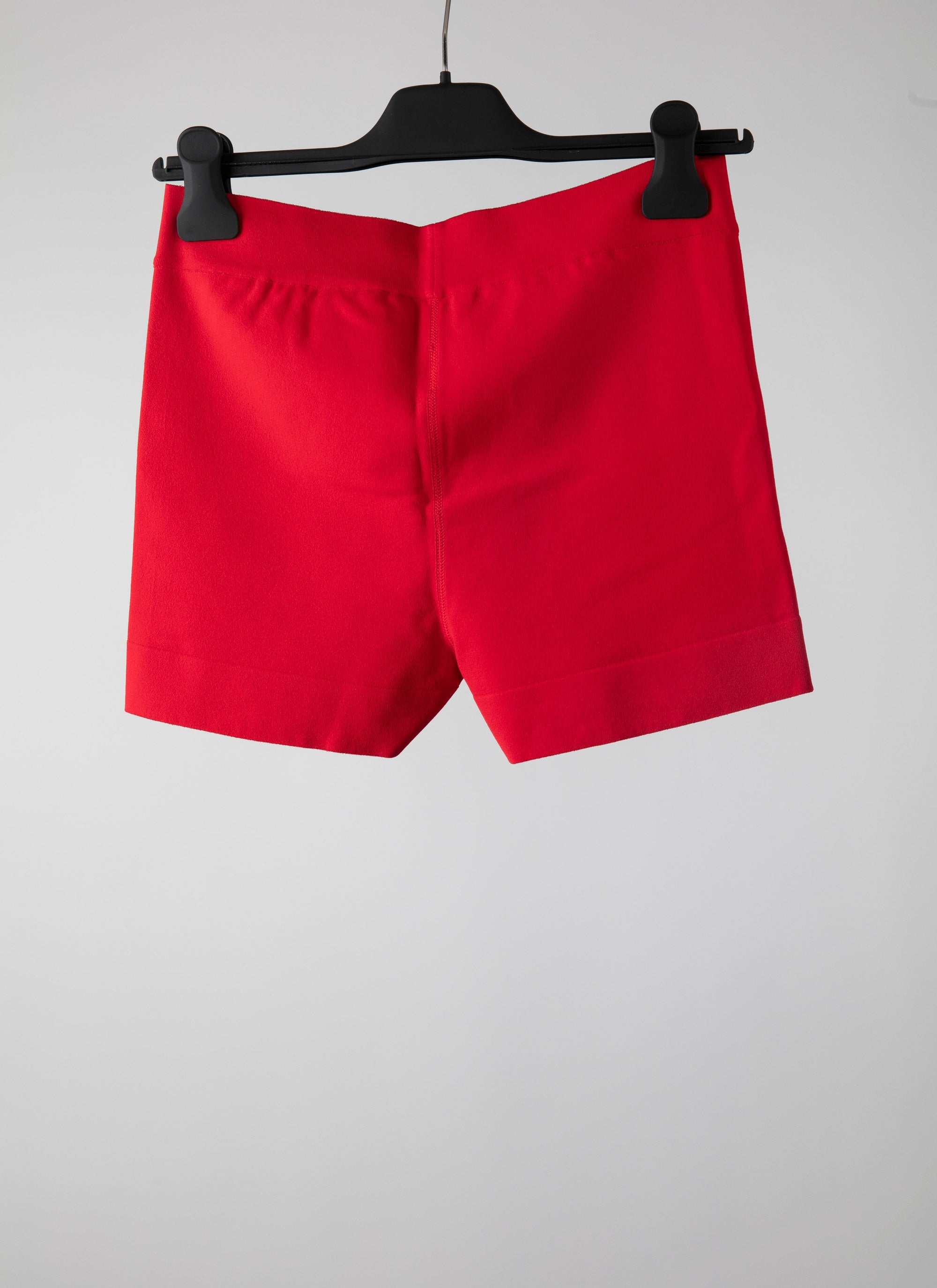 Tight shorts - Scarlet