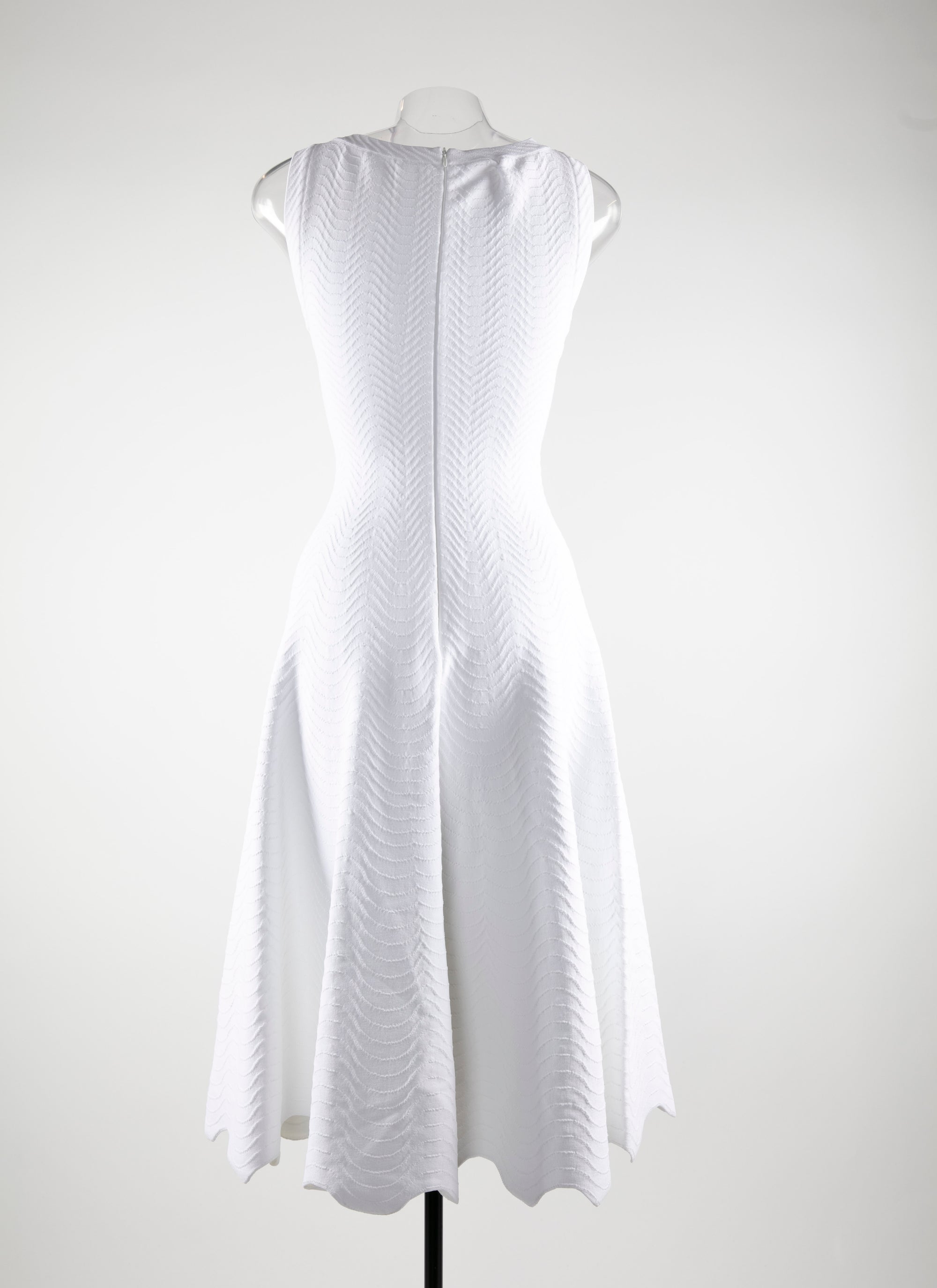 Sleeveless midi-length dress - White