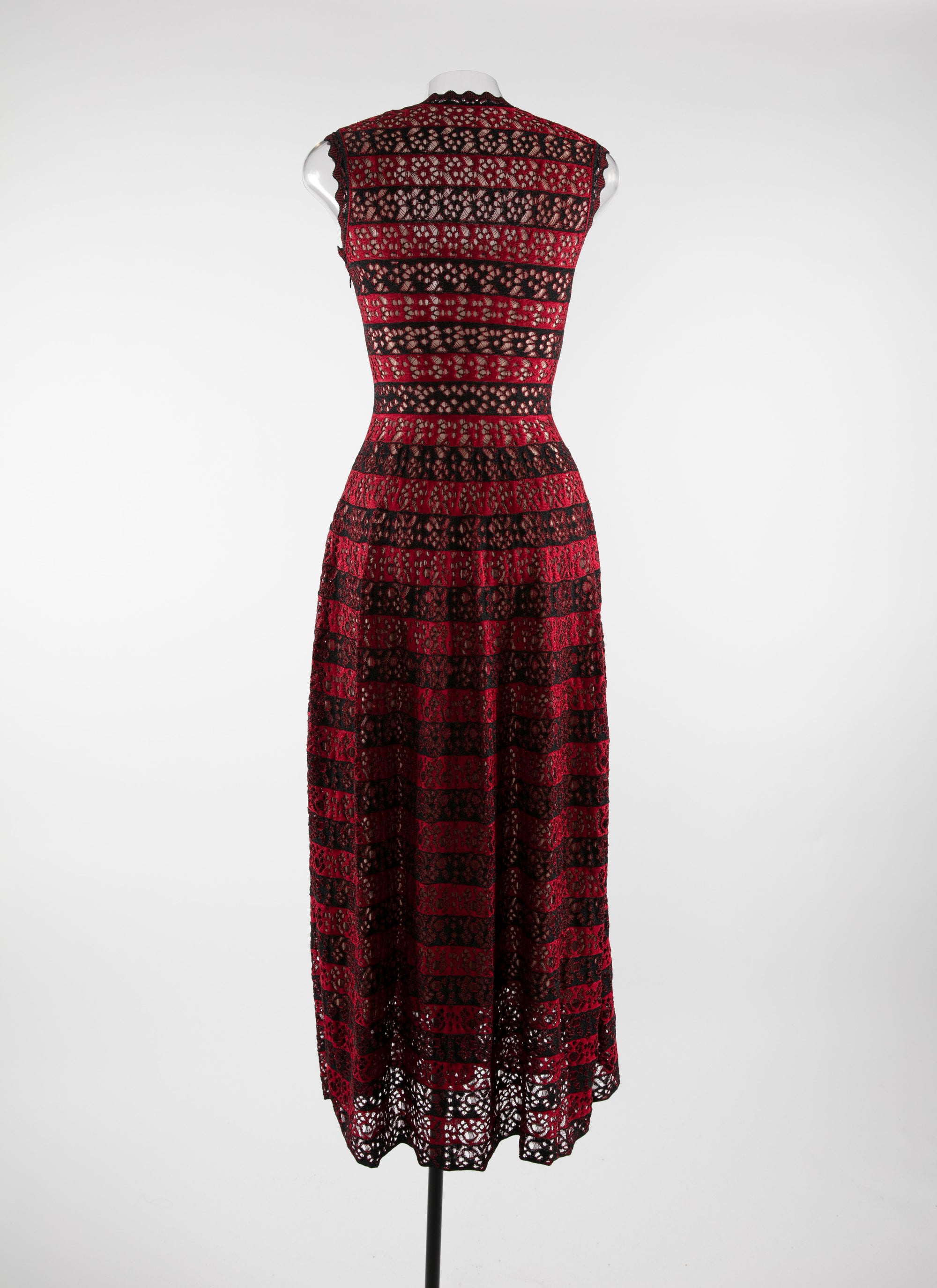 Scalloped square neck sleeveless dress - Black & Red