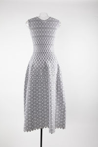 V-neck sleeveless dress - White & Black