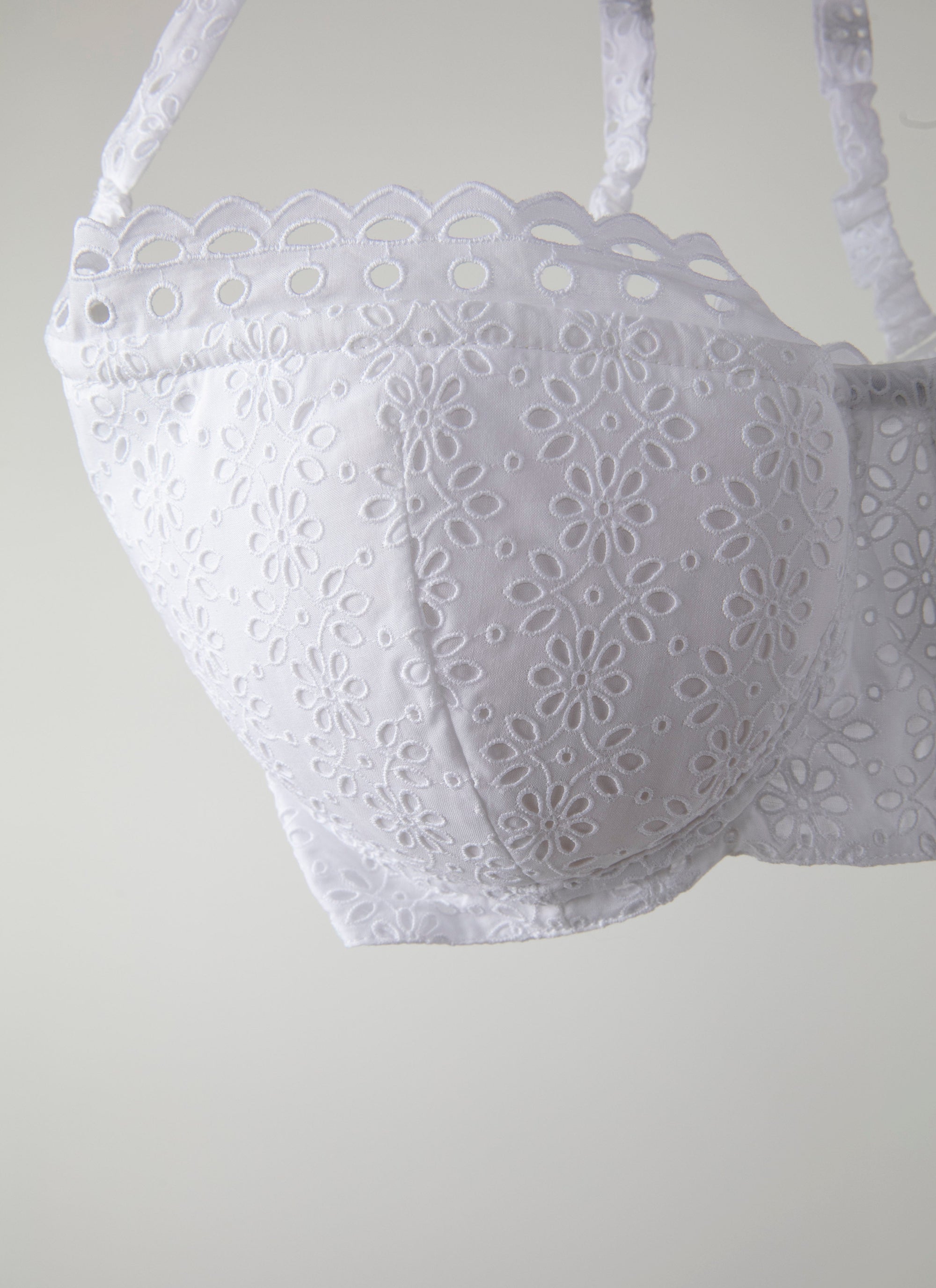 Embroidered bra - White