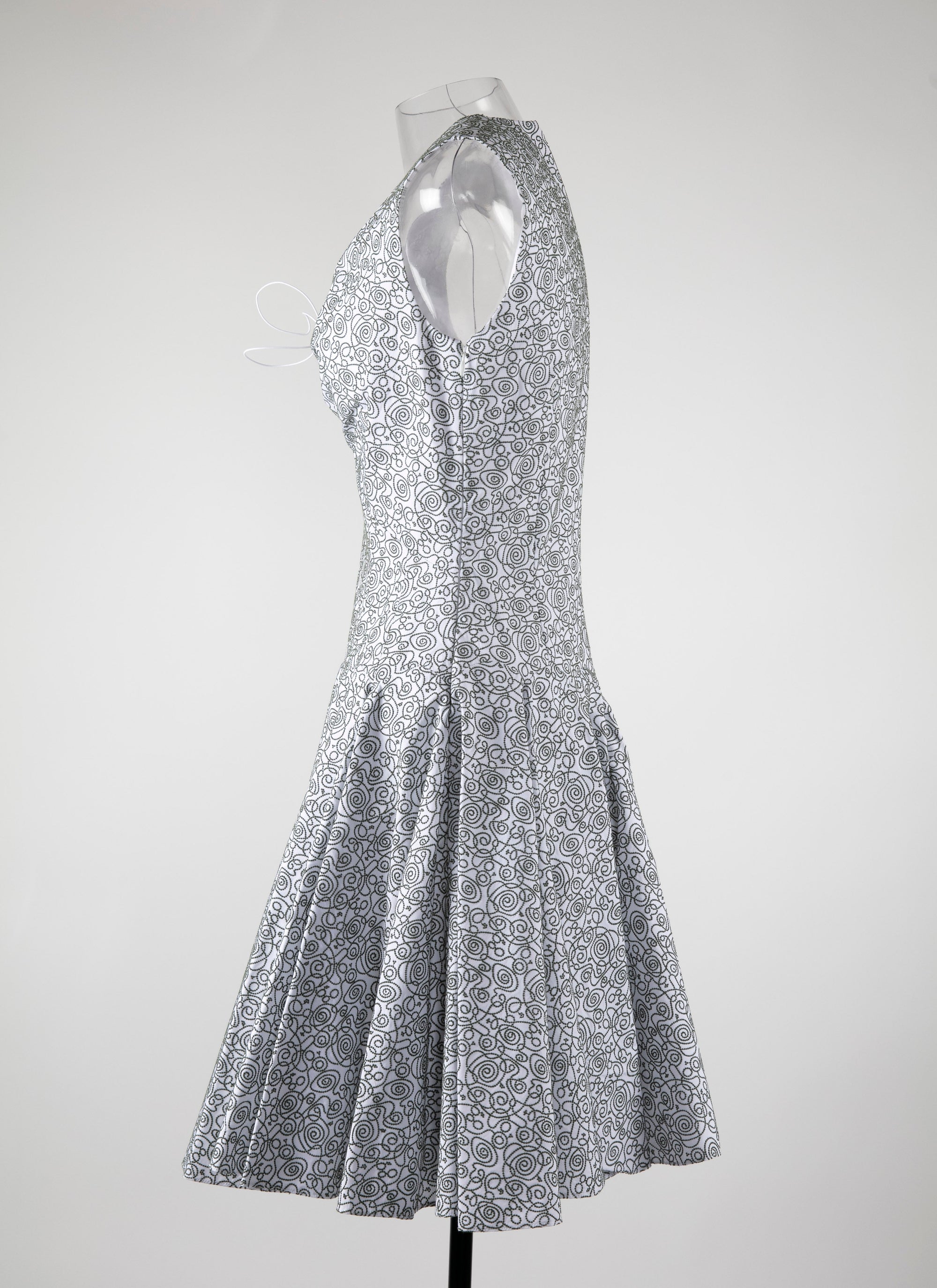 Sleeveless Daedalus dress - White & Green
