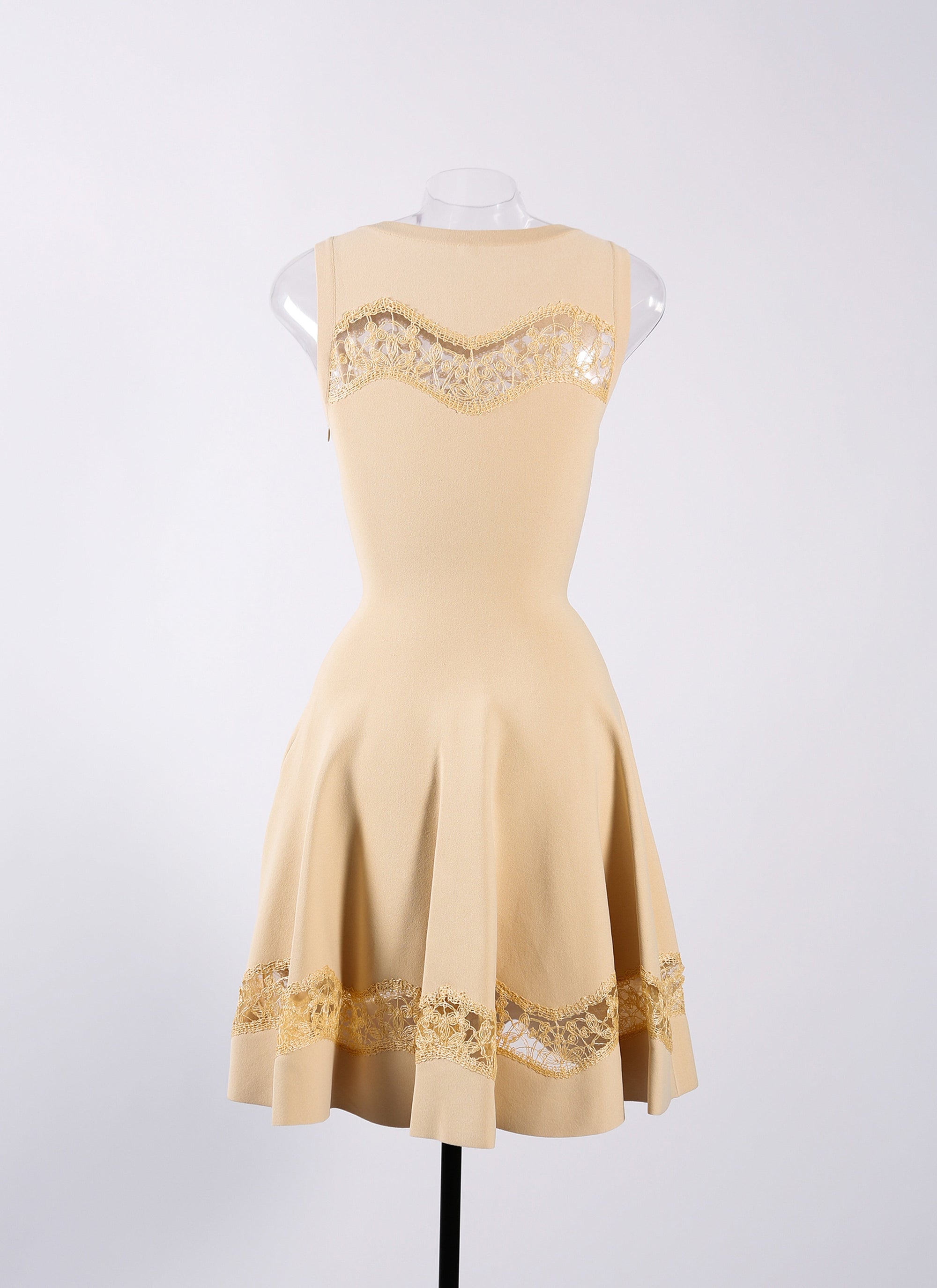Sleeveless lace dress - Light Beige