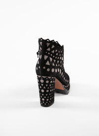 Ankle boots with laces and laser cut-outs in leather - Black & Grey