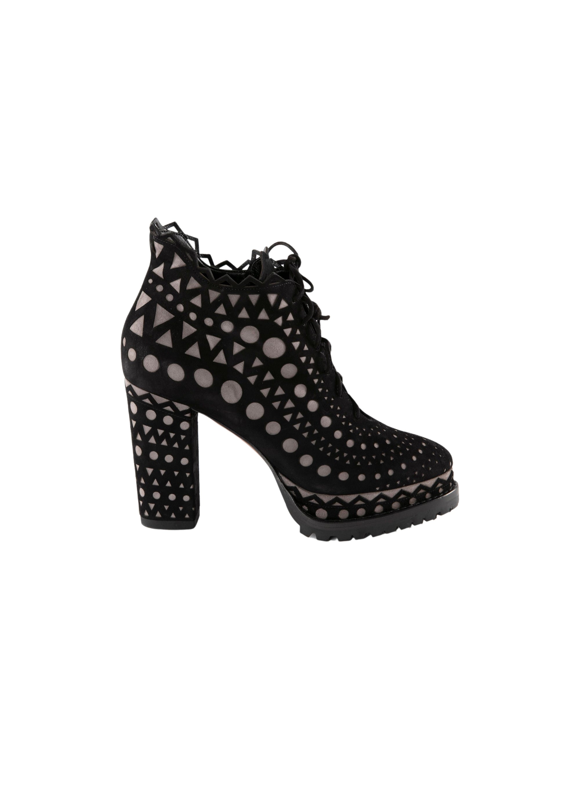 Ankle boots with laces and laser cut-outs in leather - Black & Grey