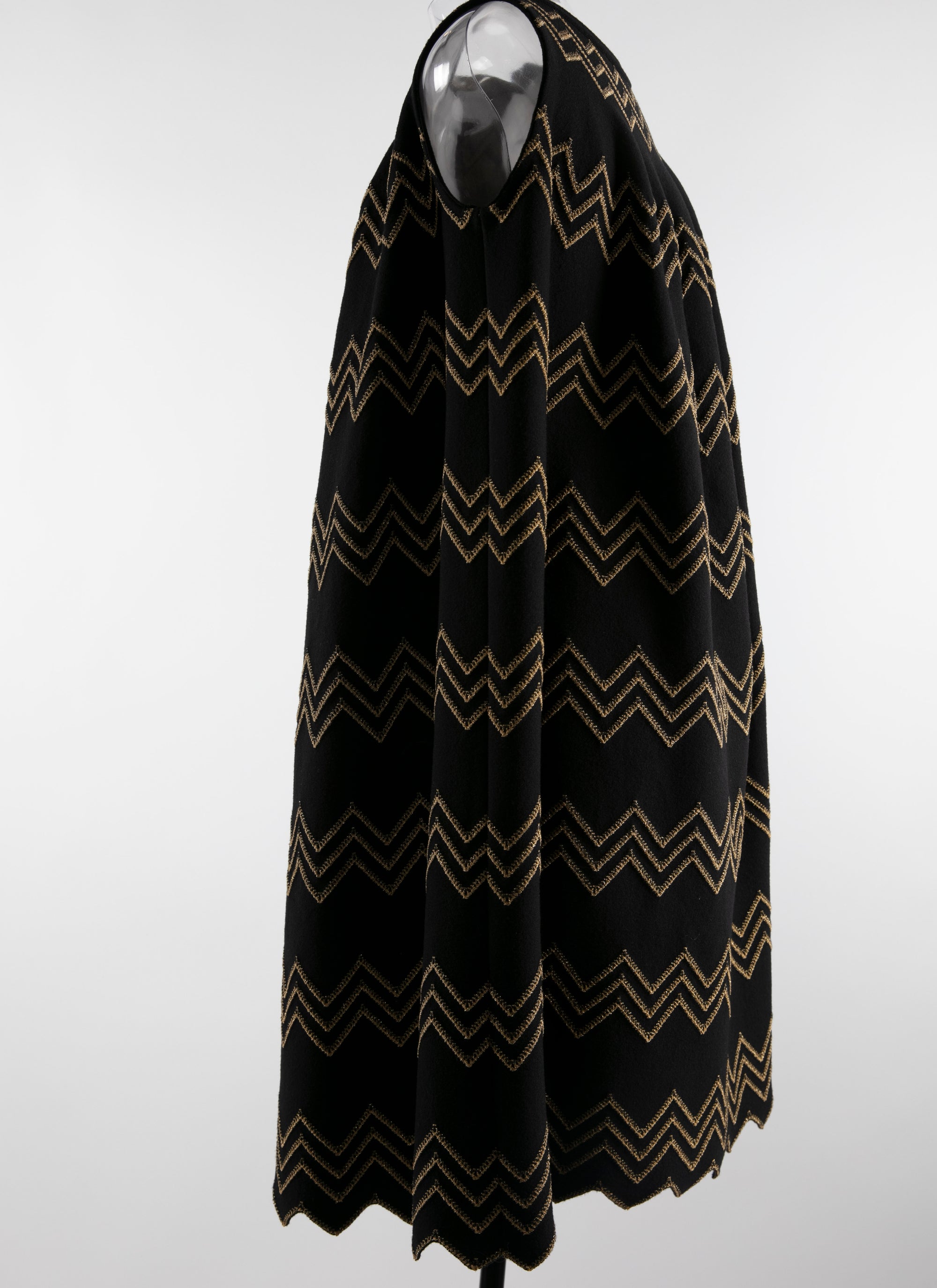 Loose-fitting herringbone dress with metallic embroidery in wool - Black & Gold
