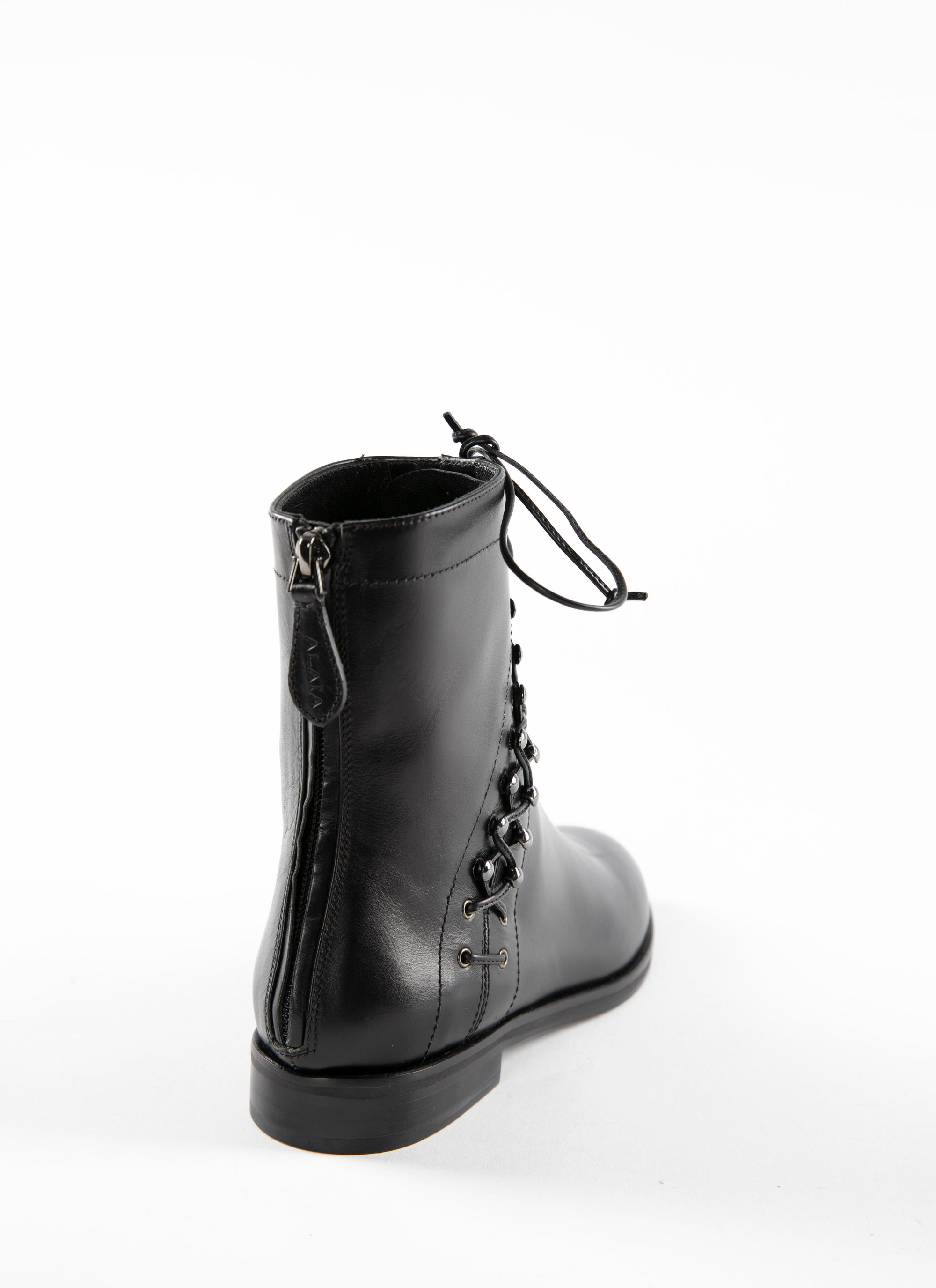 Flat lace-up ankle boots in leather - Black intense