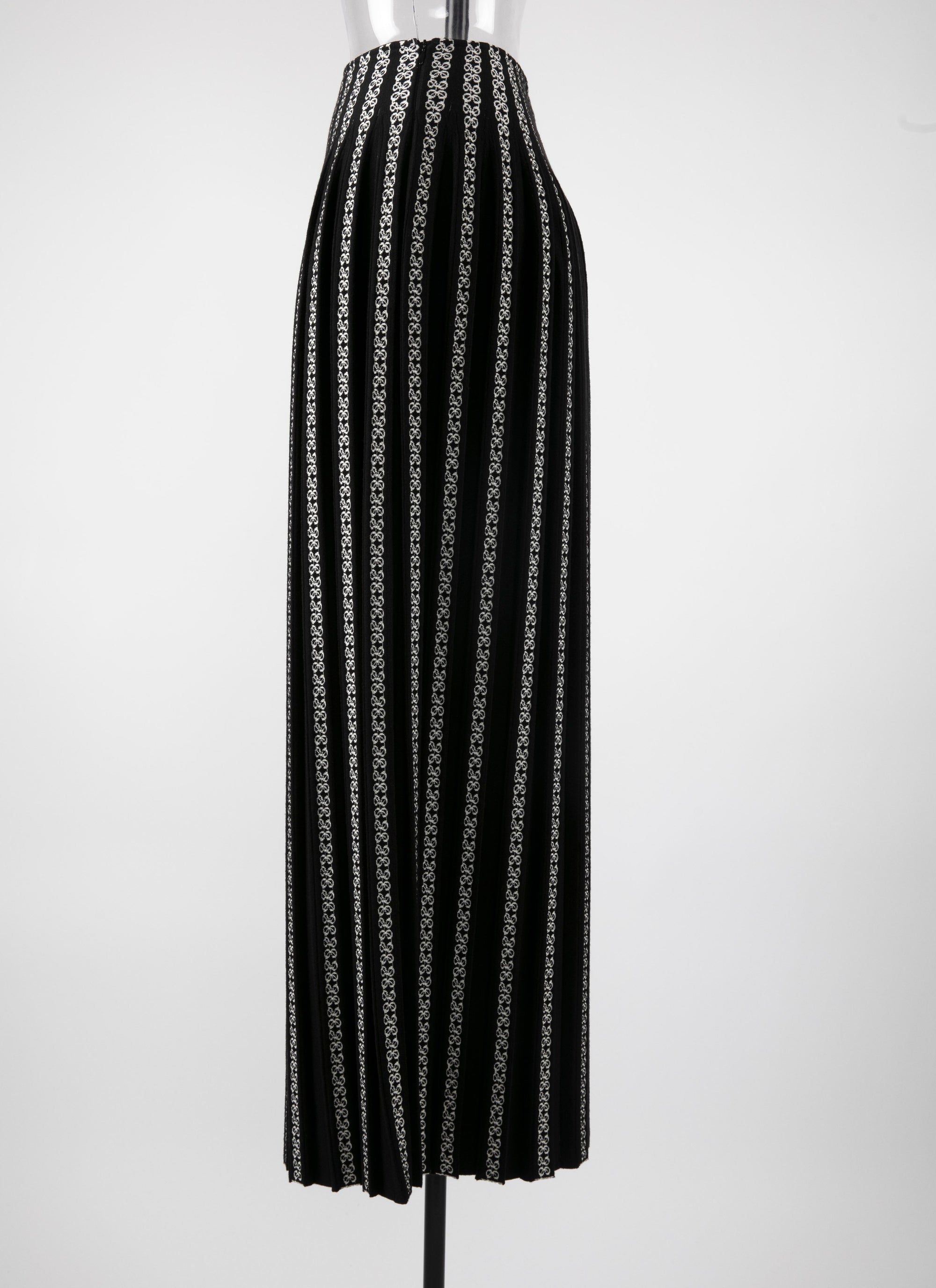 Pleated skirt - Black & White