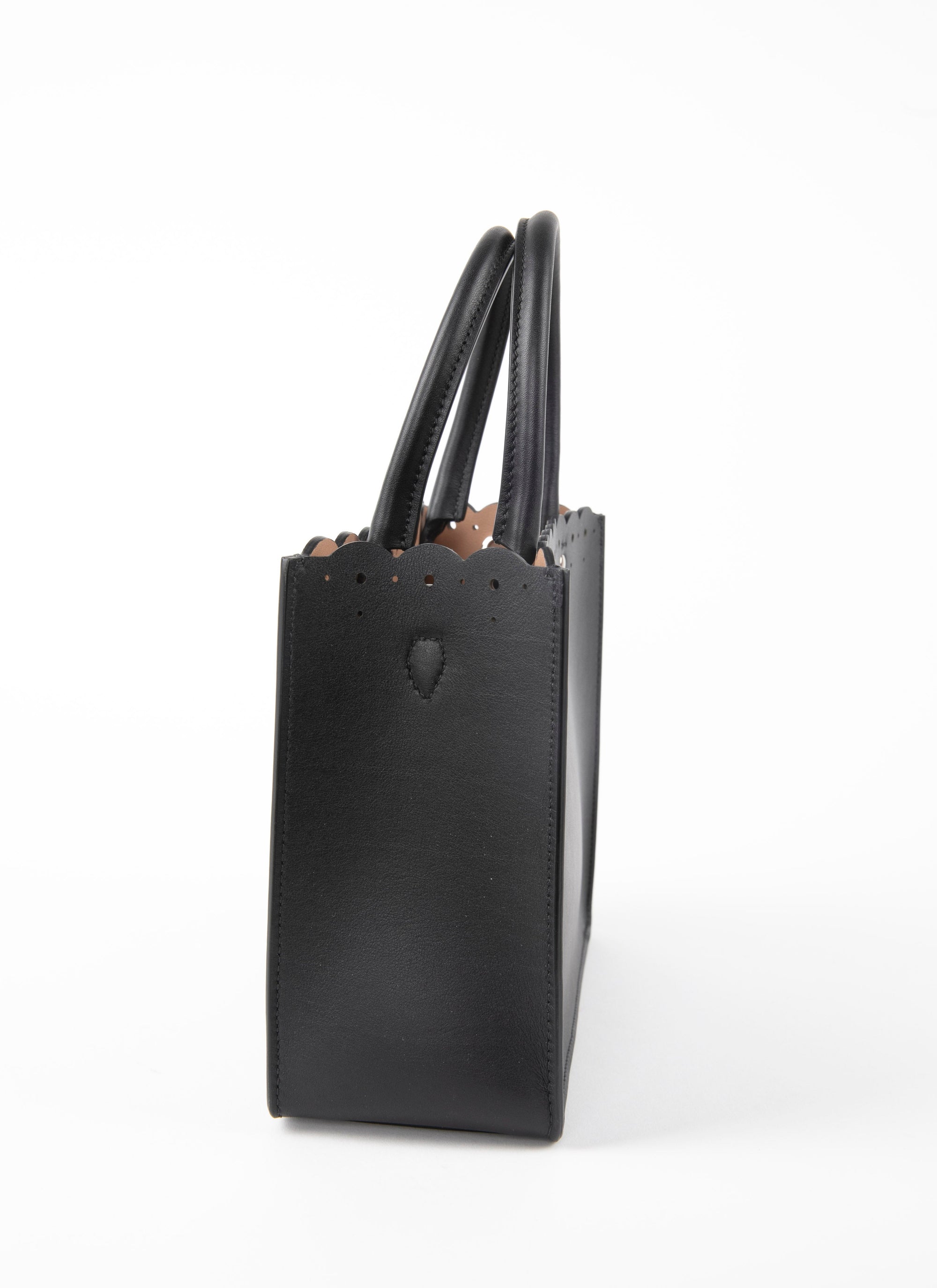 Garance Carrera Fiori bag openwork edging in leather - Black intense