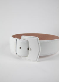 Oversized geometric buckle belt in leather - Optic White