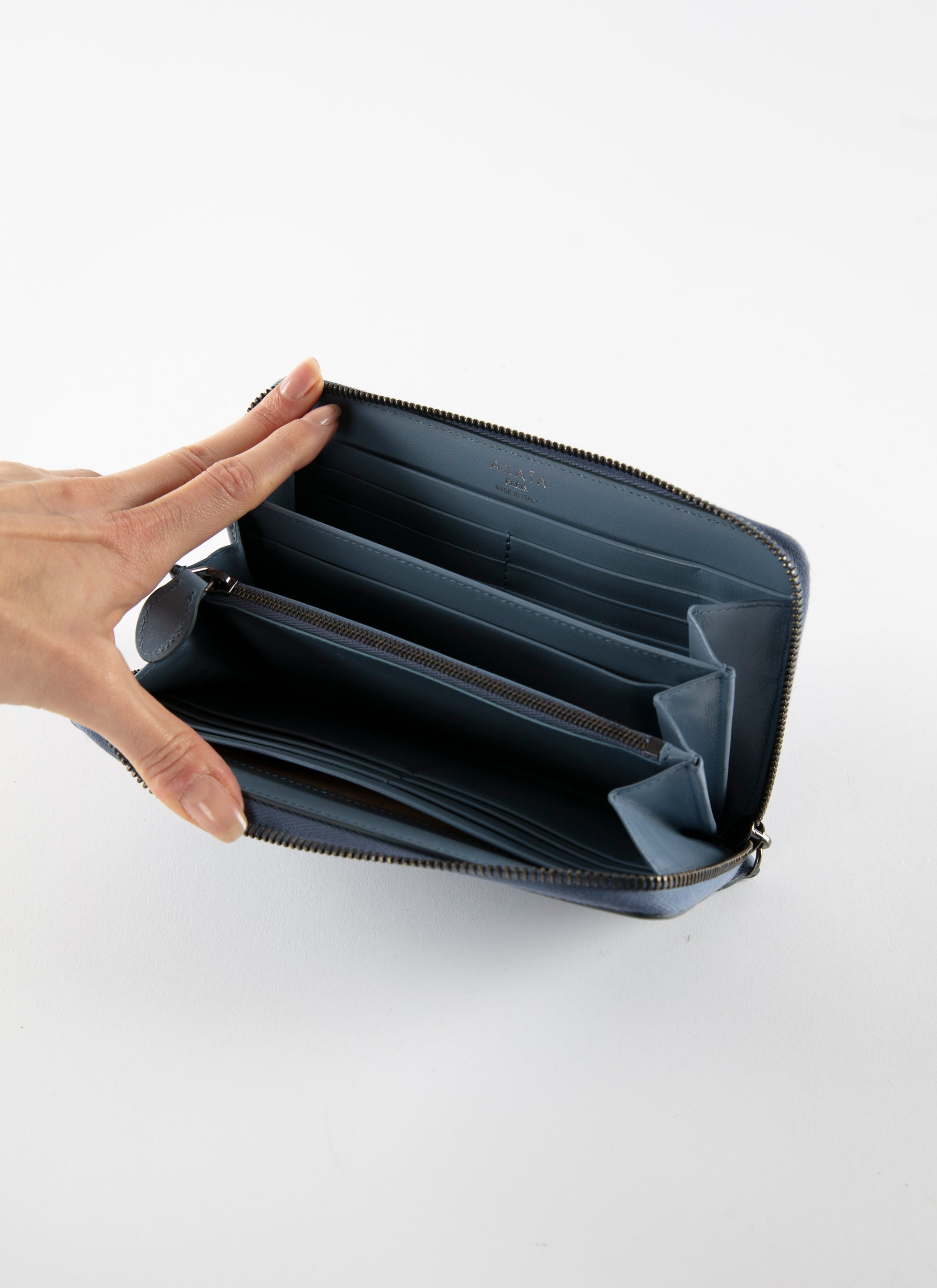 Zipped openwork wallet in leather - Embrun