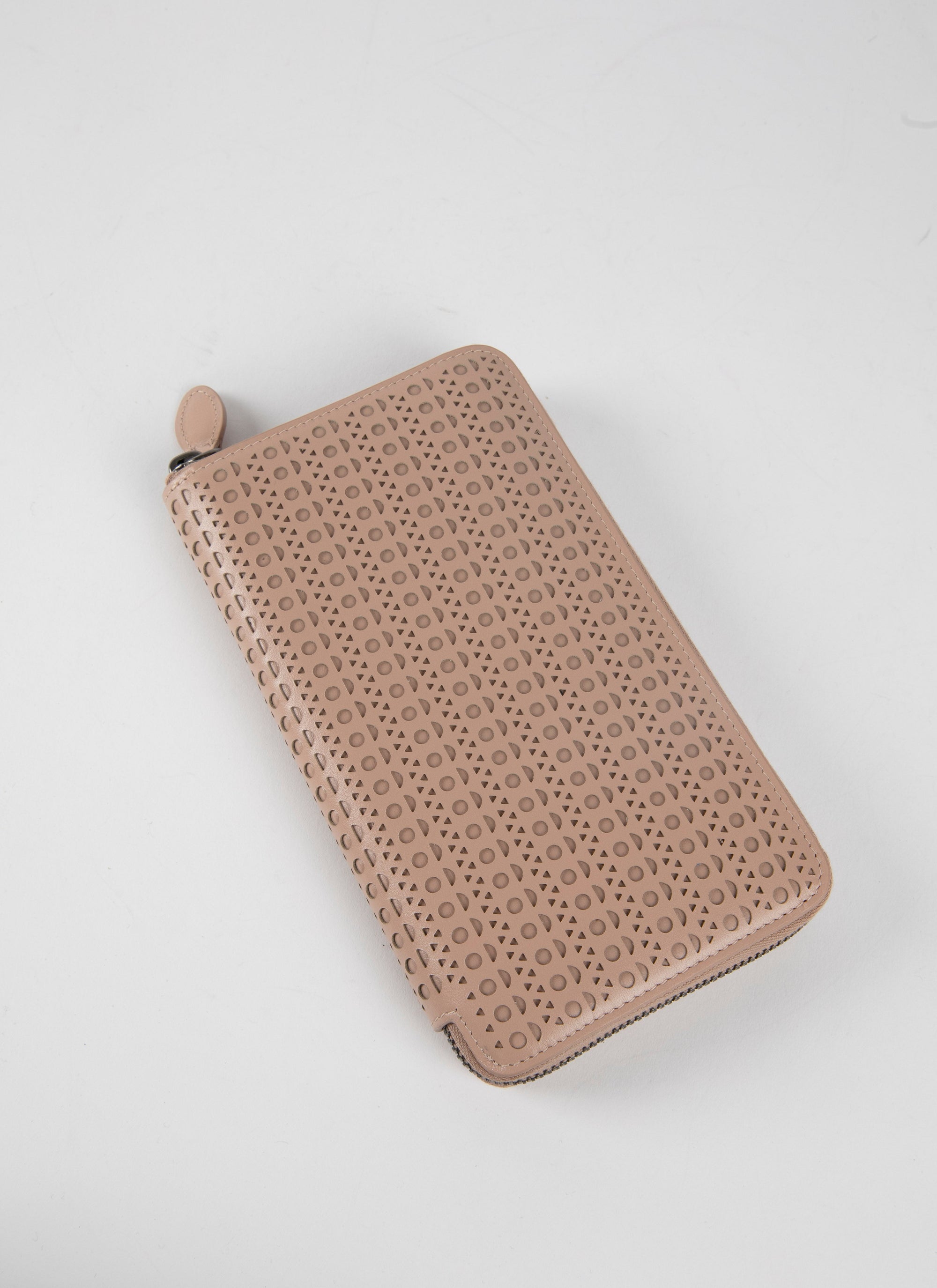 Zipped openwork wallet in leather - Sand