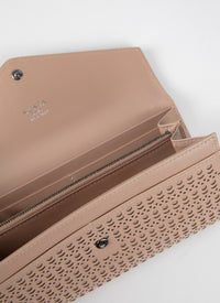 Openwork flap wallet in leather - Sand