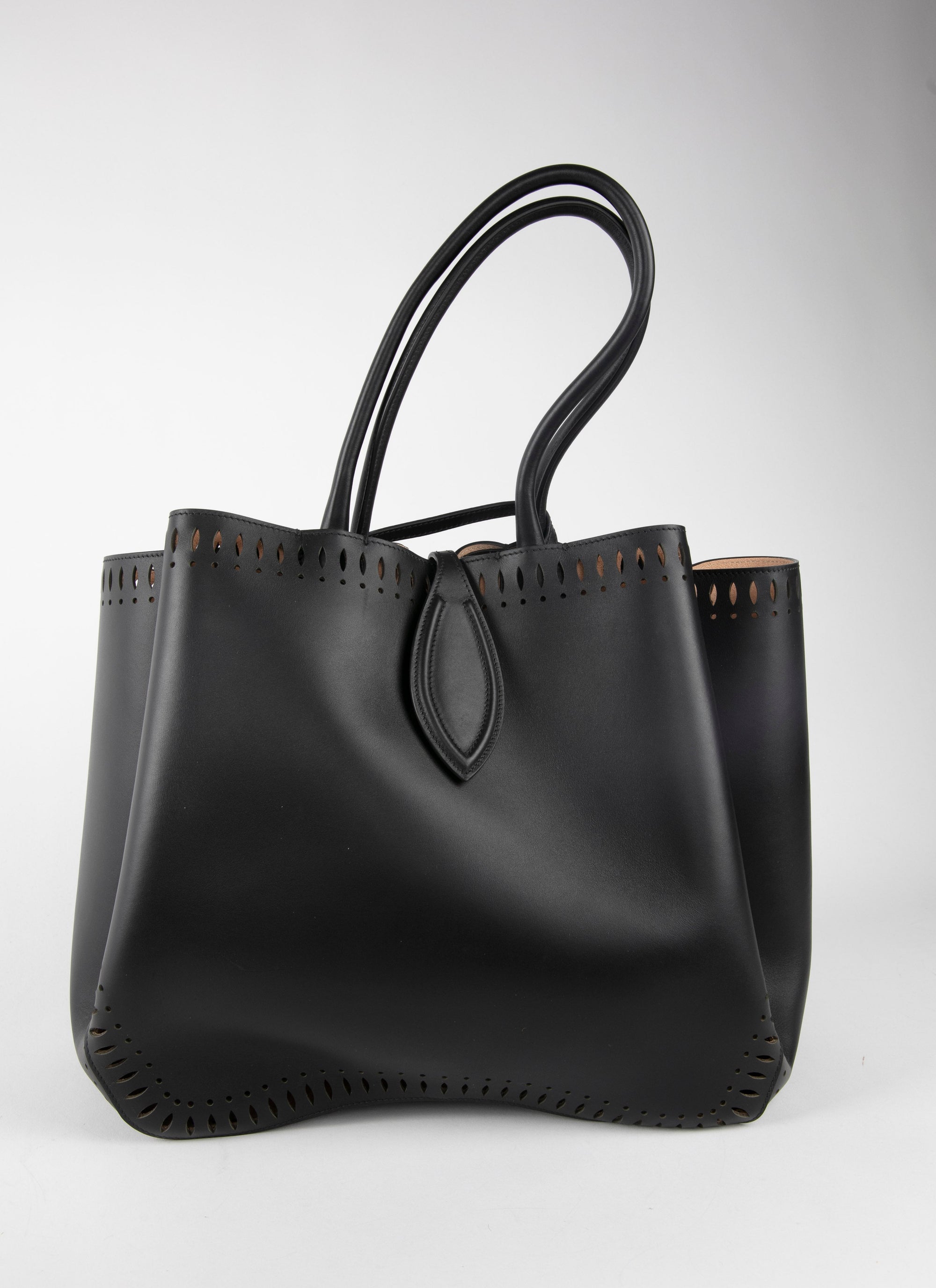 Shoulder bag Angele 32 in leather - Black