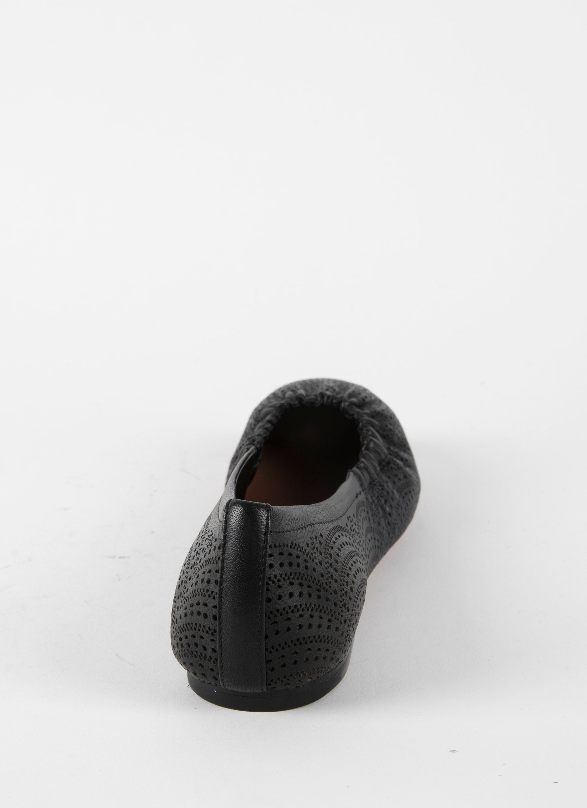 Ballerinas with openwork pattern in leather - Black