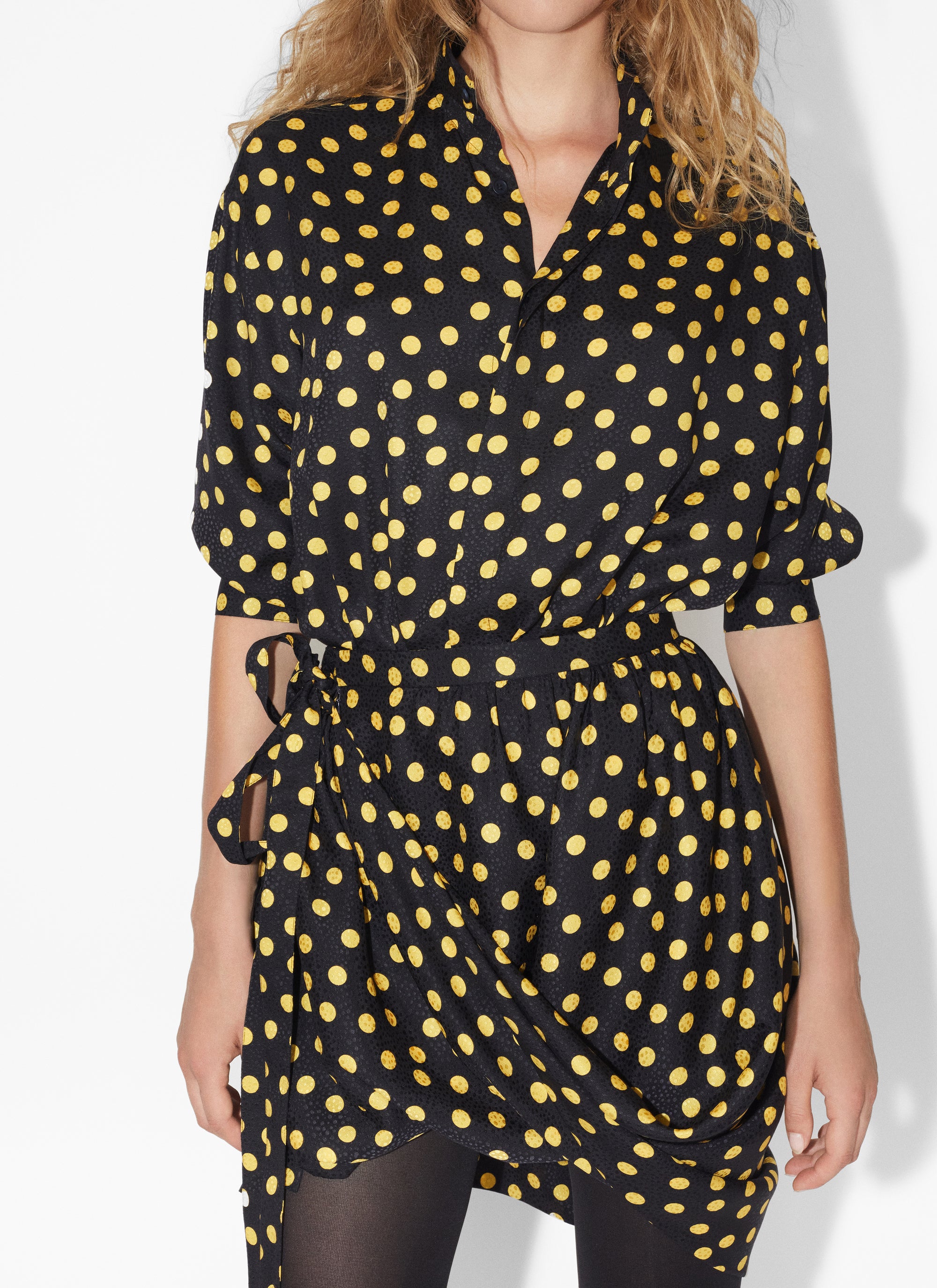 Body-chemise à pois confettis en soie - Nuit & Jaune