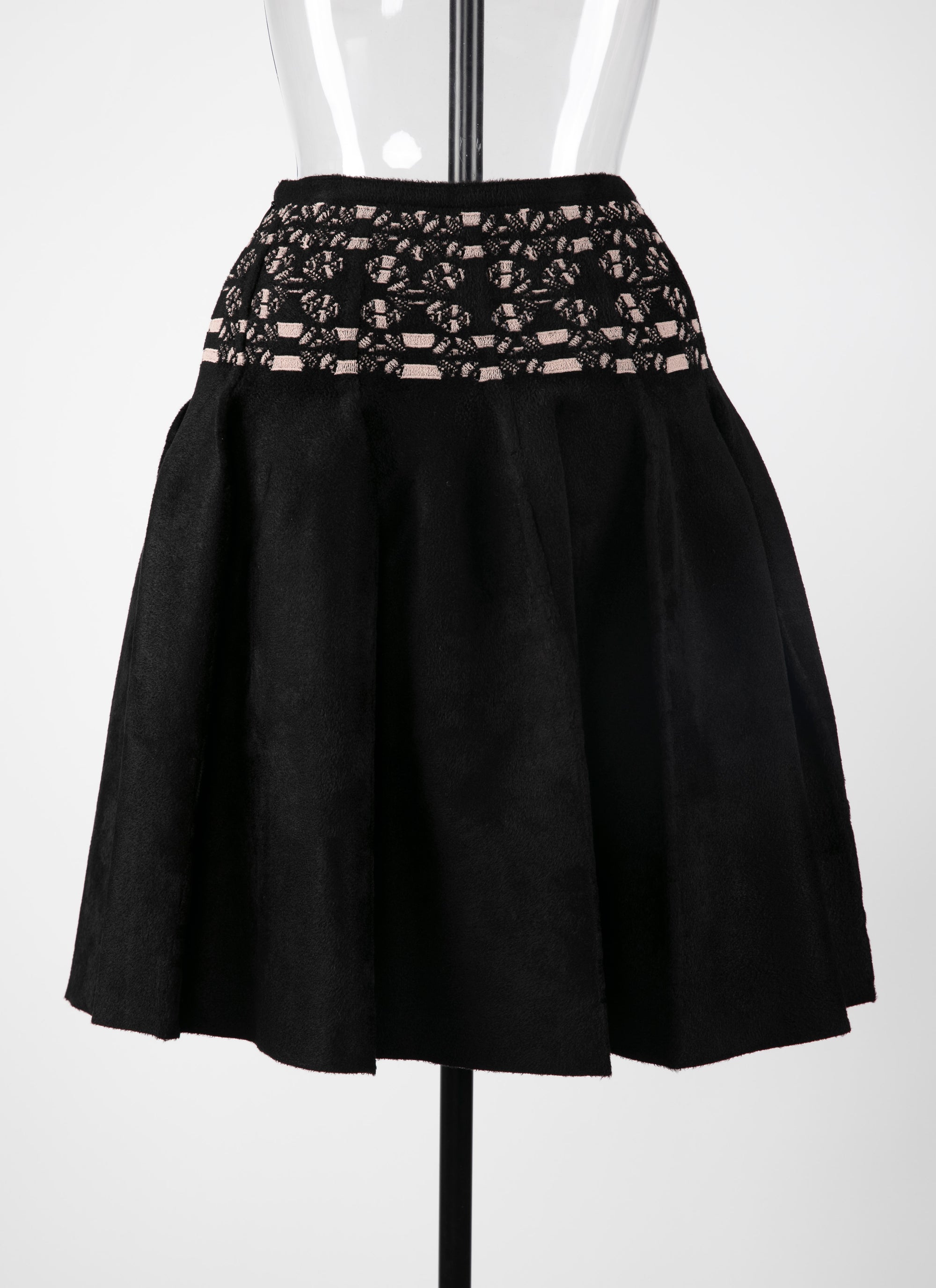 Jupe courte avec taille contrasté - Noir & Nude