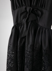 Robe à manches courtes avec nœud à la taille en laine - Noir