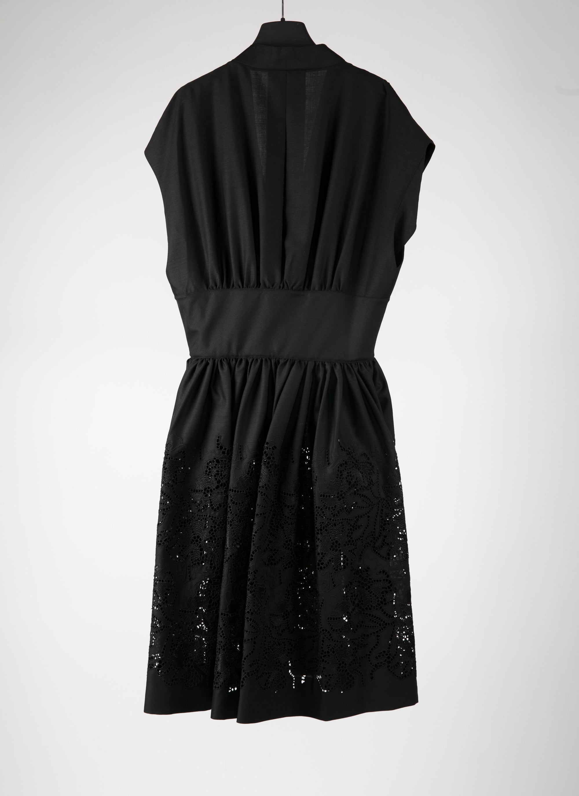 Robe à manches courtes avec nœud à la taille en laine - Noir