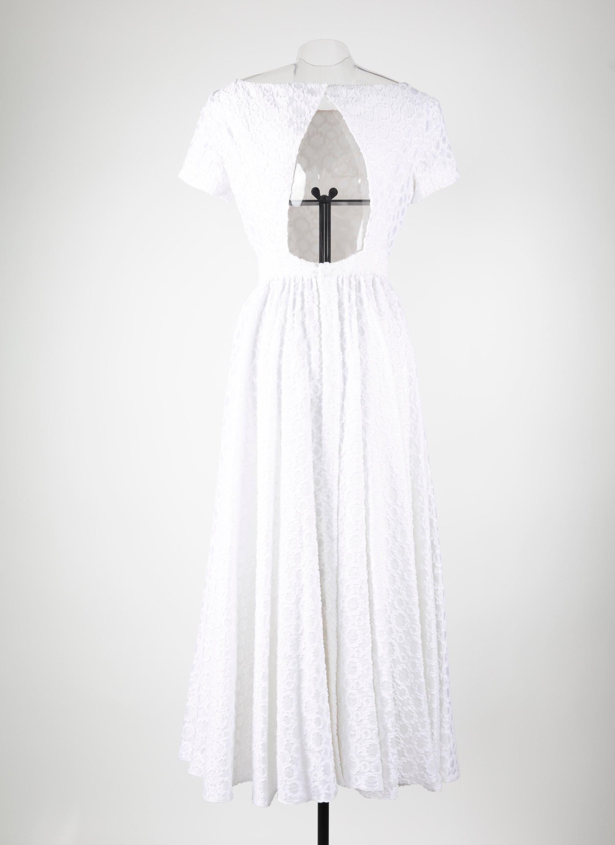 Robe longue à manches courtes dos nu en soie - Blanc