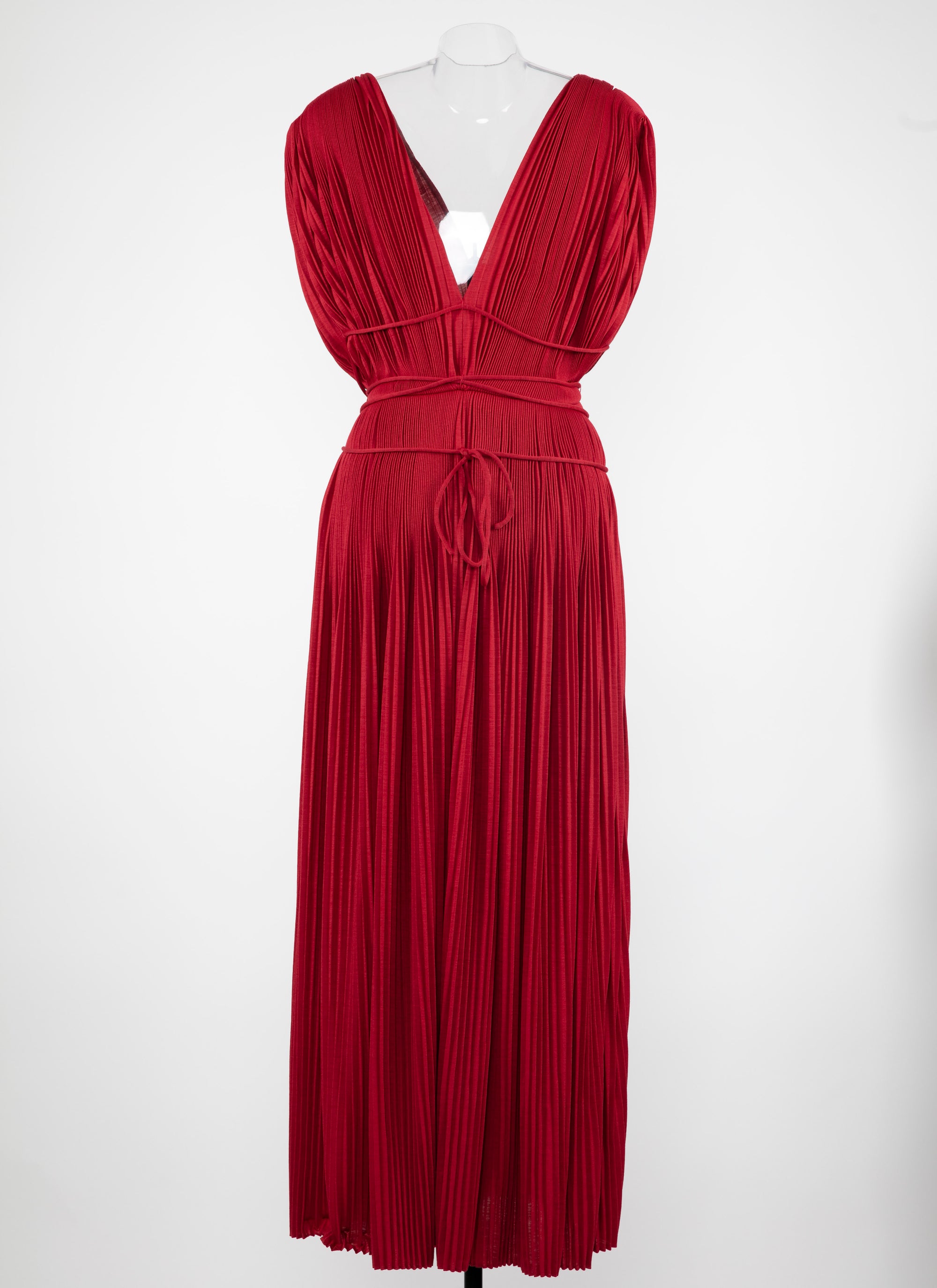Robe longue plissée sans manches ceinturée - Rouge