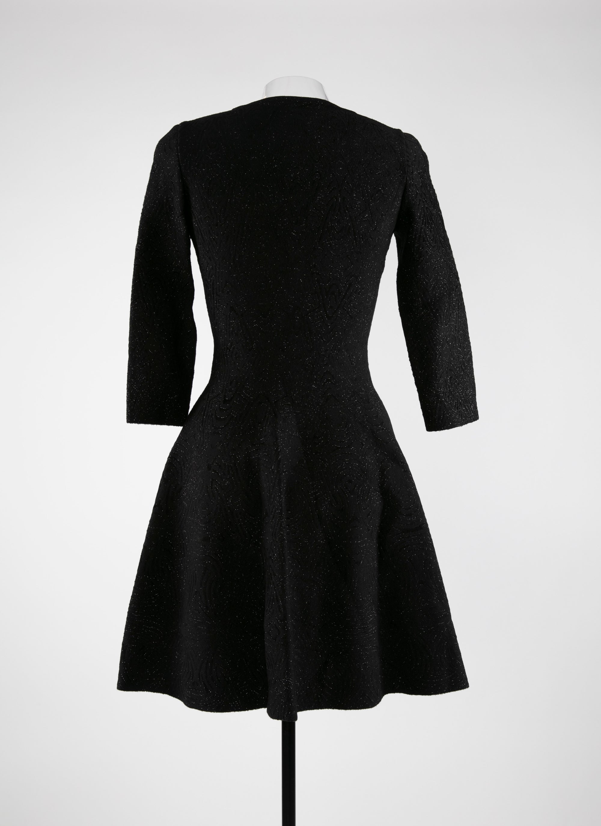 Robe courte évasée à col rond et manches 3/4 - Noir Brillant
