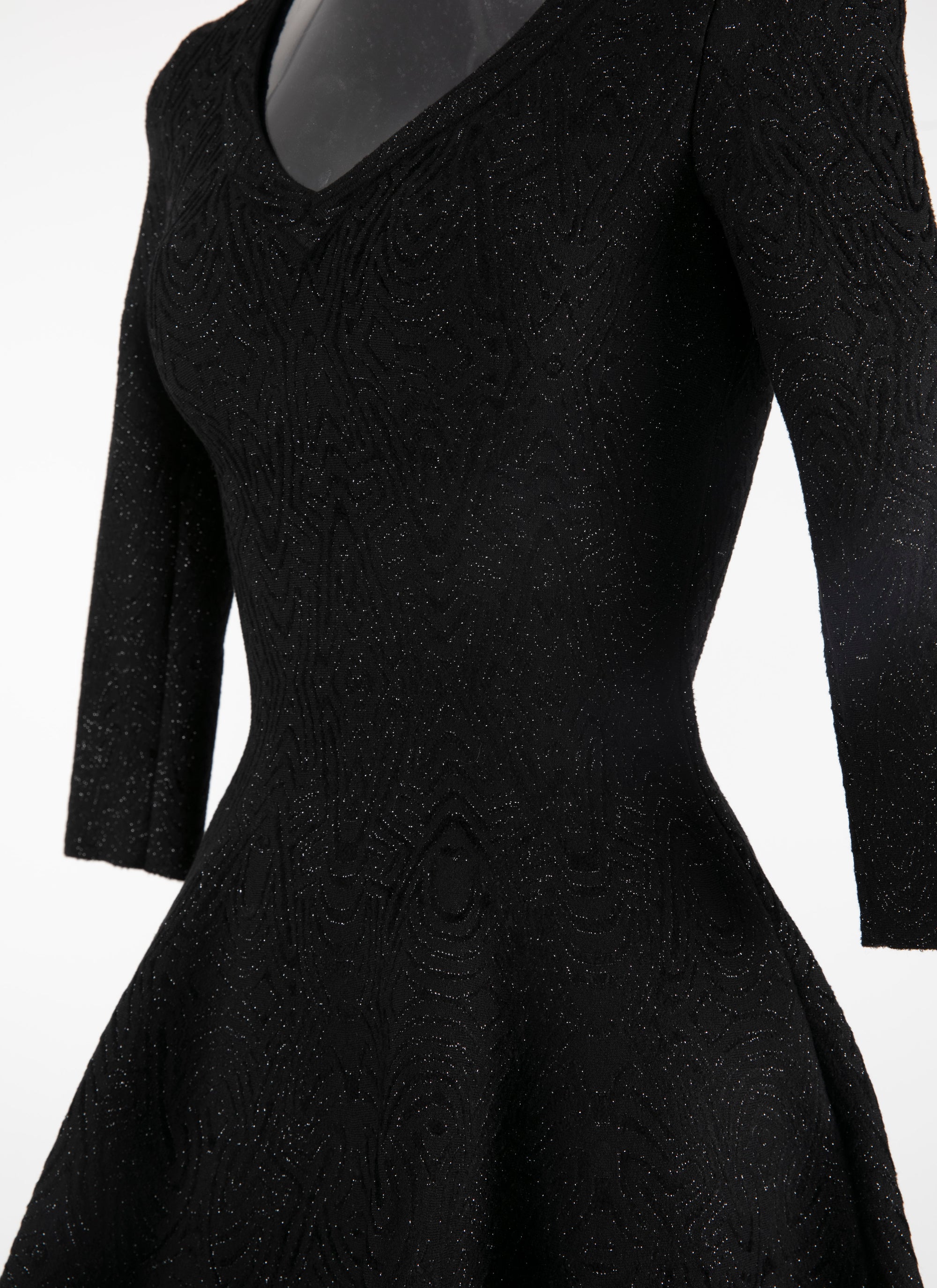 Robe courte évasée à col rond et manches 3/4 - Noir Brillant