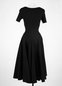 Robe longue évasée à col rond et manches courtes en laine - Noir