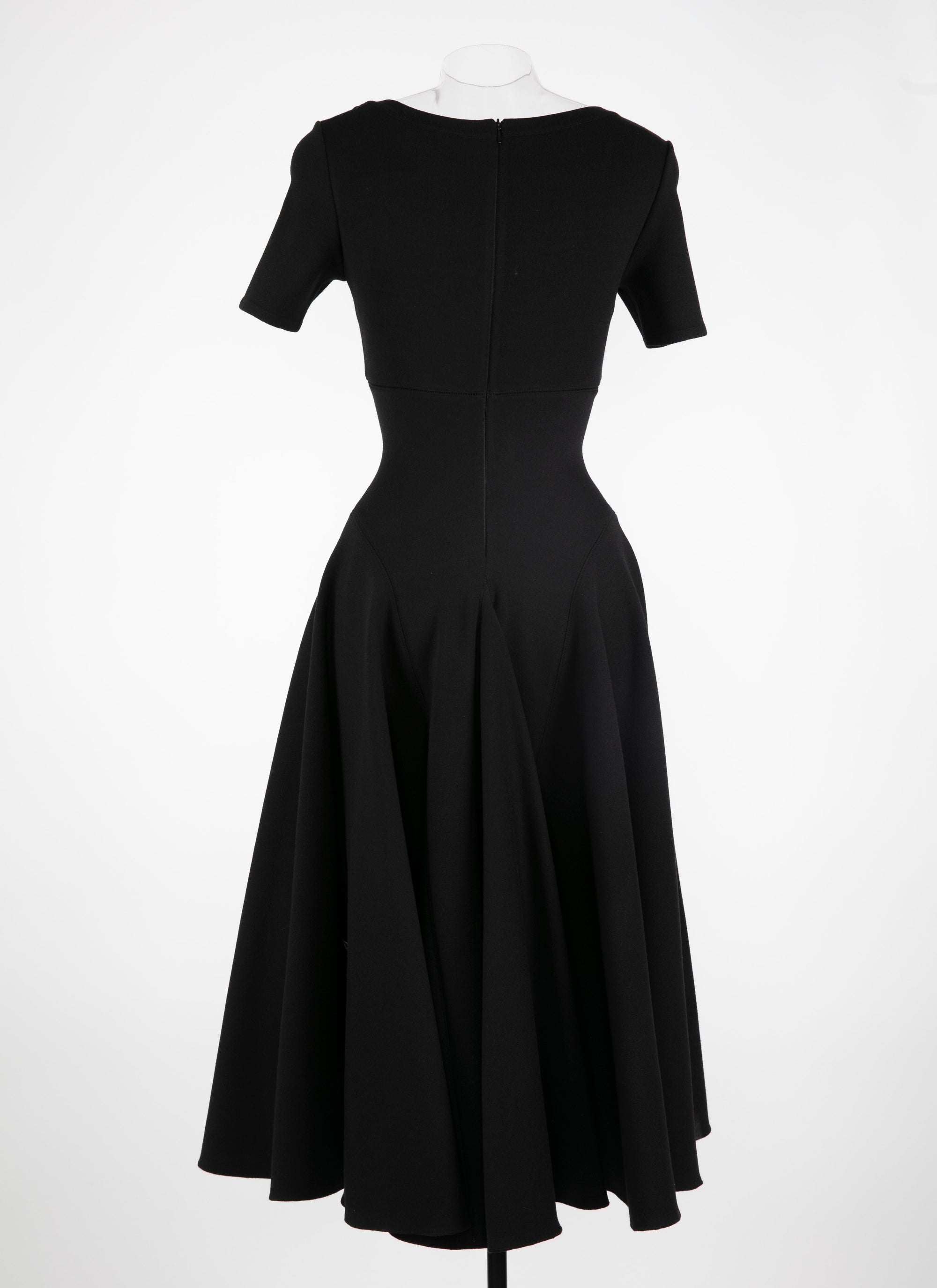 Robe longue évasée à col rond et manches courtes en laine - Noir