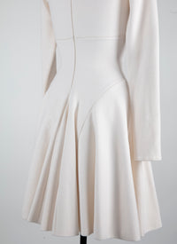 Robe courte évasée col rond à manches longues en laine - Blanc Nacre