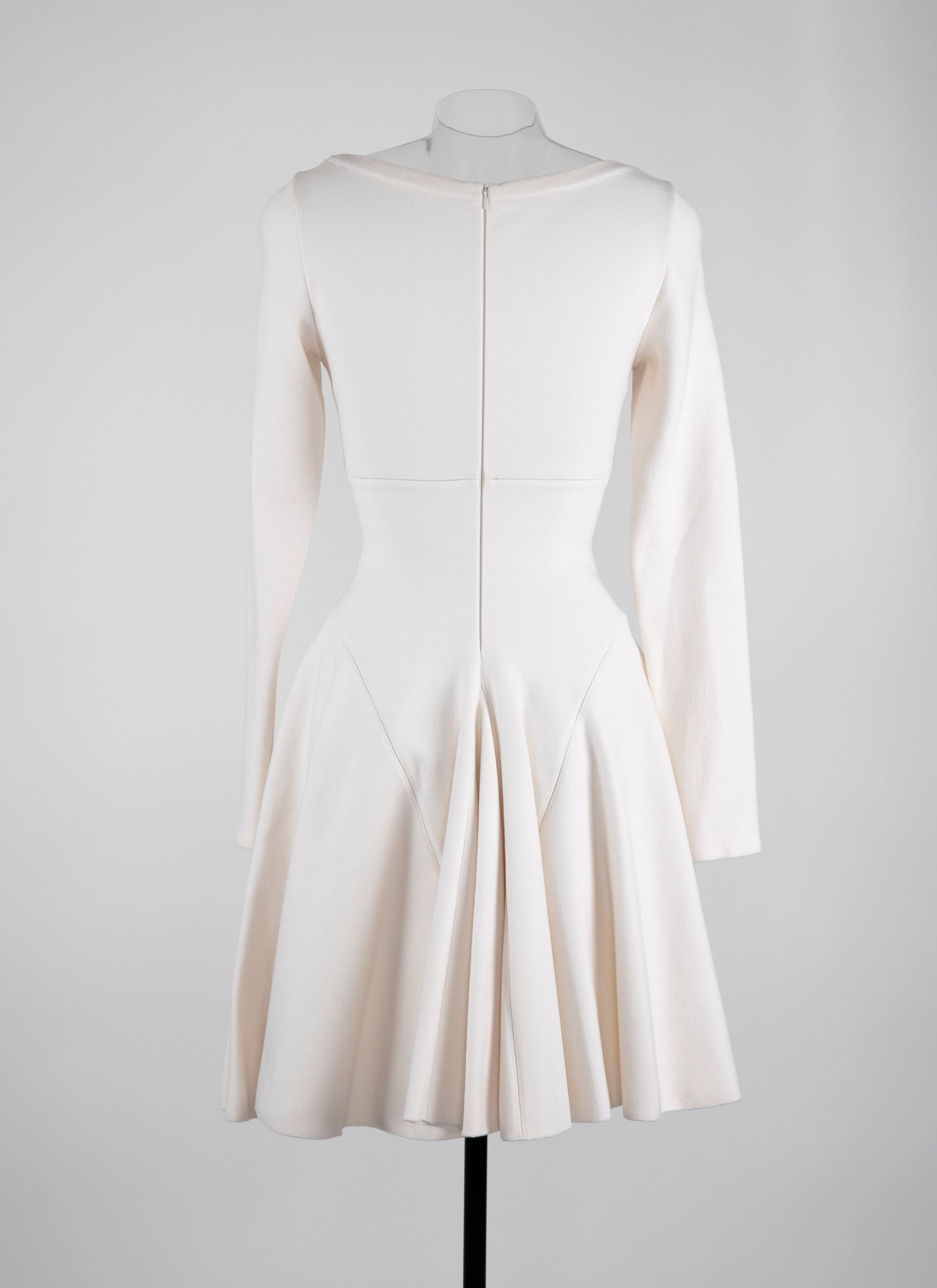 Robe courte évasée col rond à manches longues en laine - Blanc Nacre