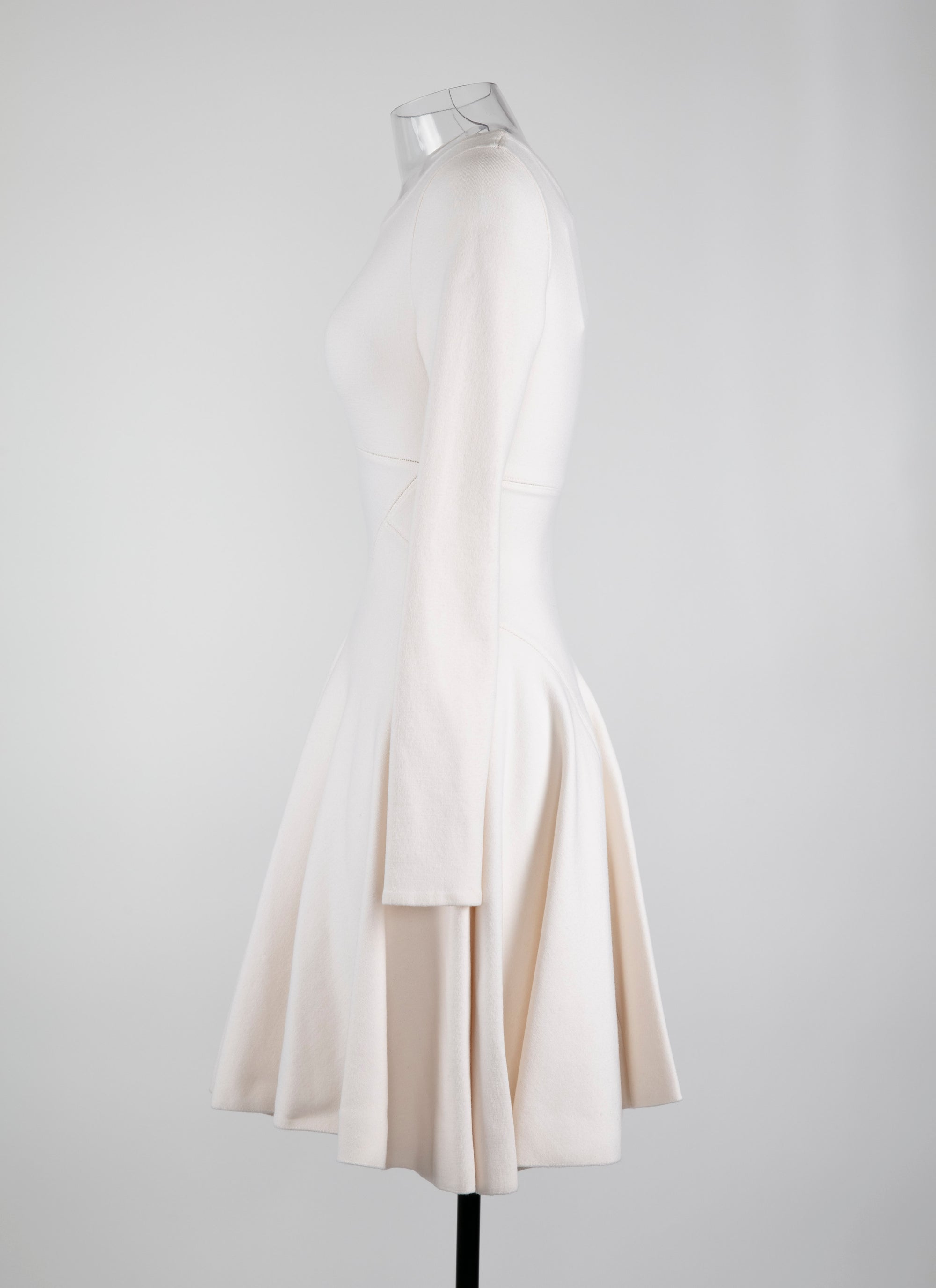 Robe courte évasée col rond à manches longues en laine - Blanc Nacre