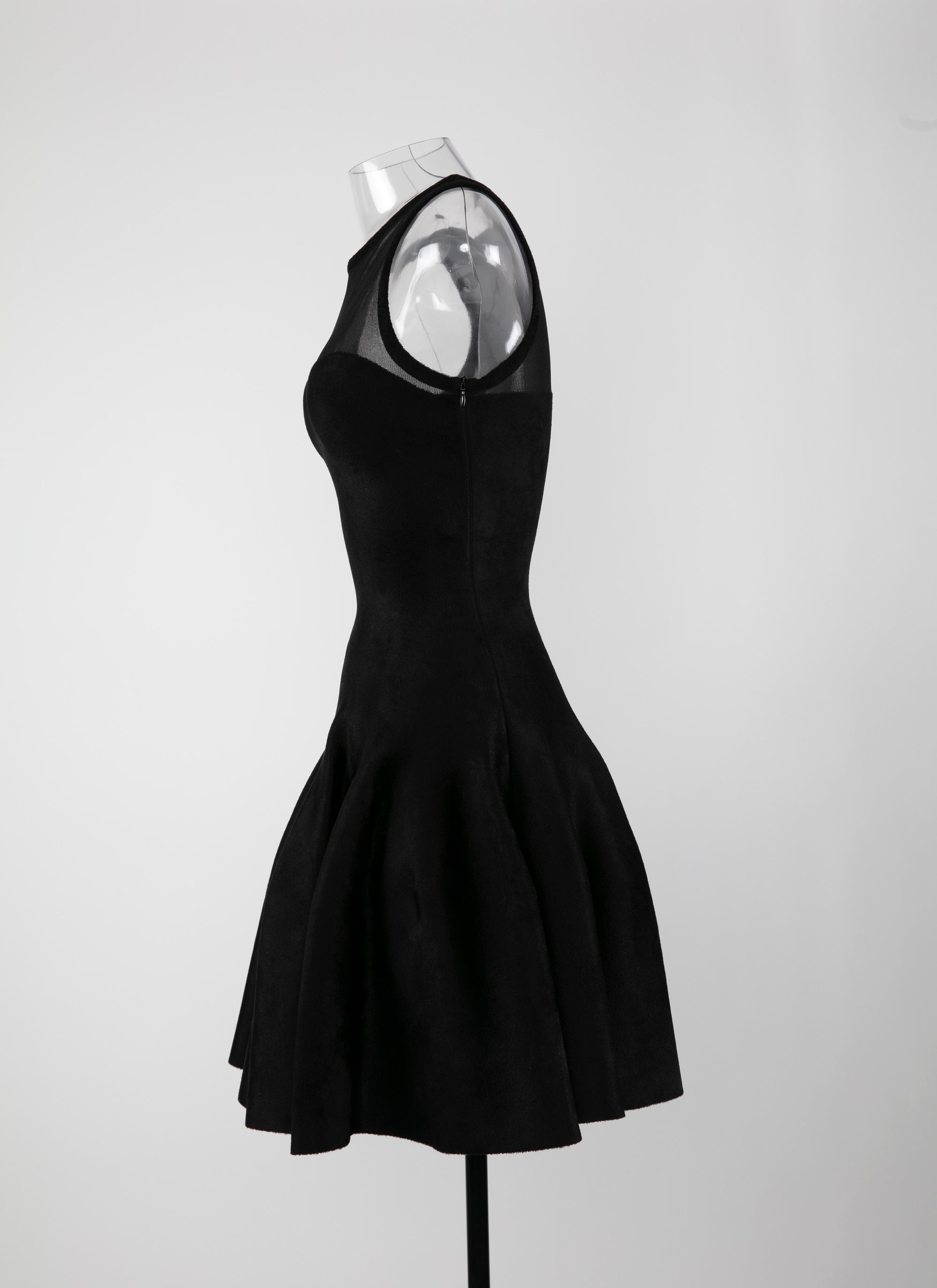 Robe courte évasée sans manches au buste transparent - Noir