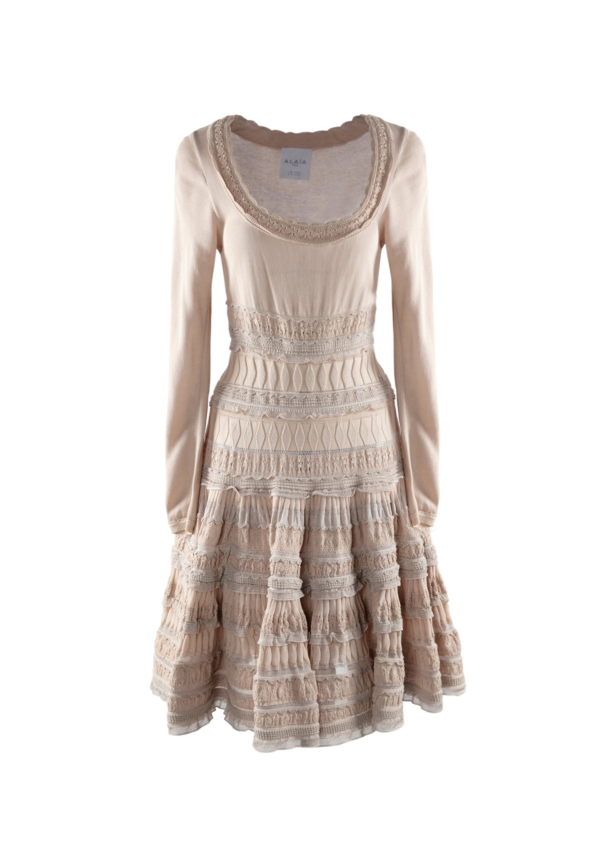 Robe courte détails brodés à manches longues - Nude
