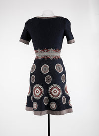 Robe évasée à motif rond en maille - Nuit & Bordeaux